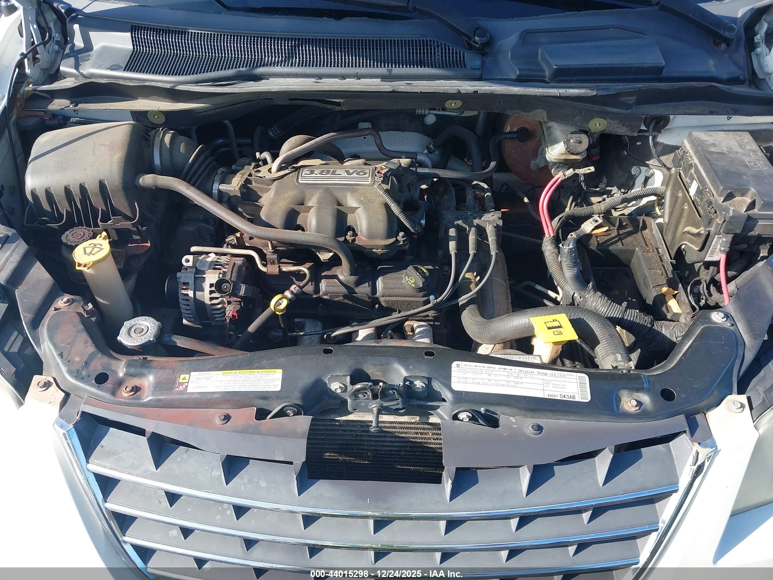 CHRYSLER TOWN image 10