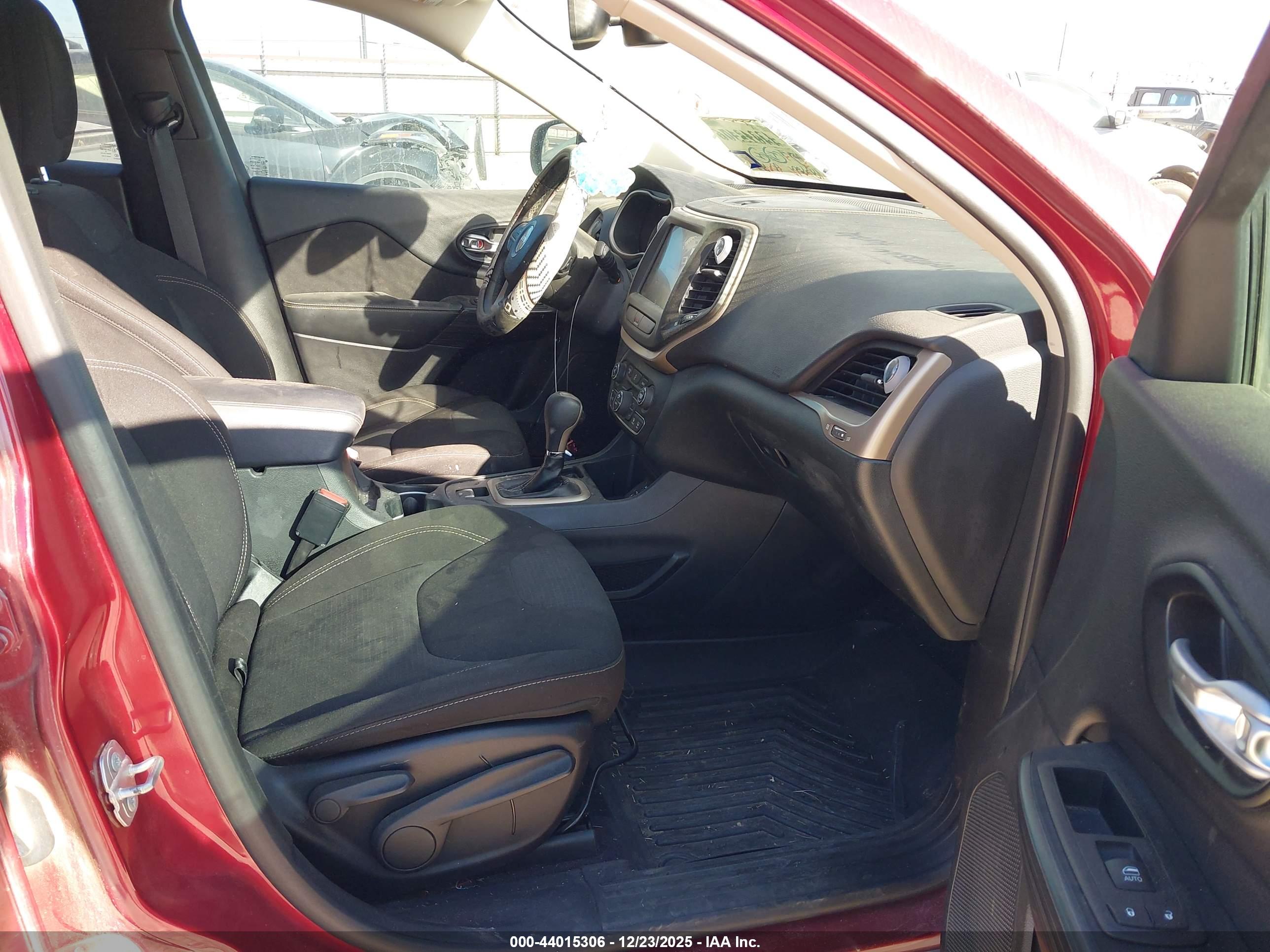 JEEP CHEROKEE image 5
