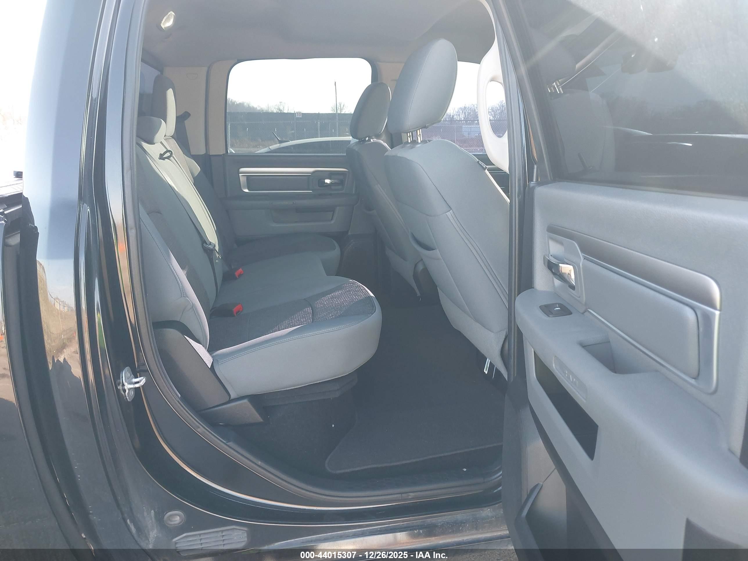 RAM 1500 image 8