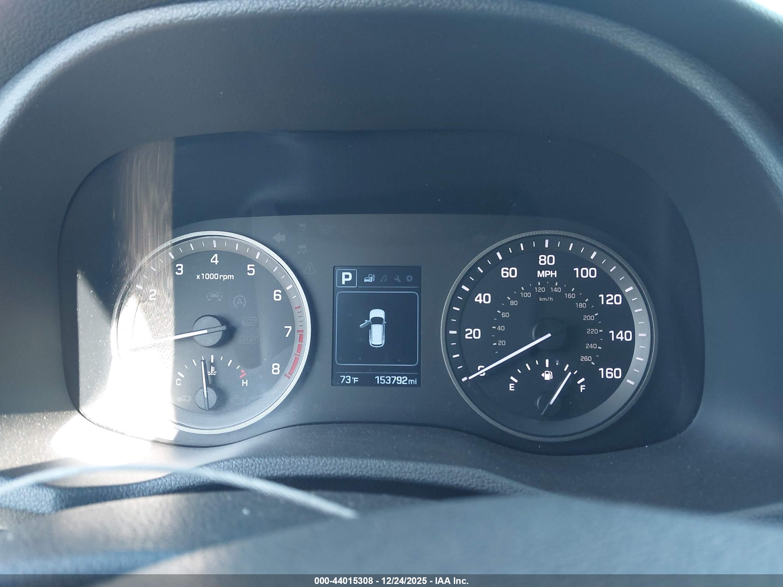 HYUNDAI TUCSON image 7