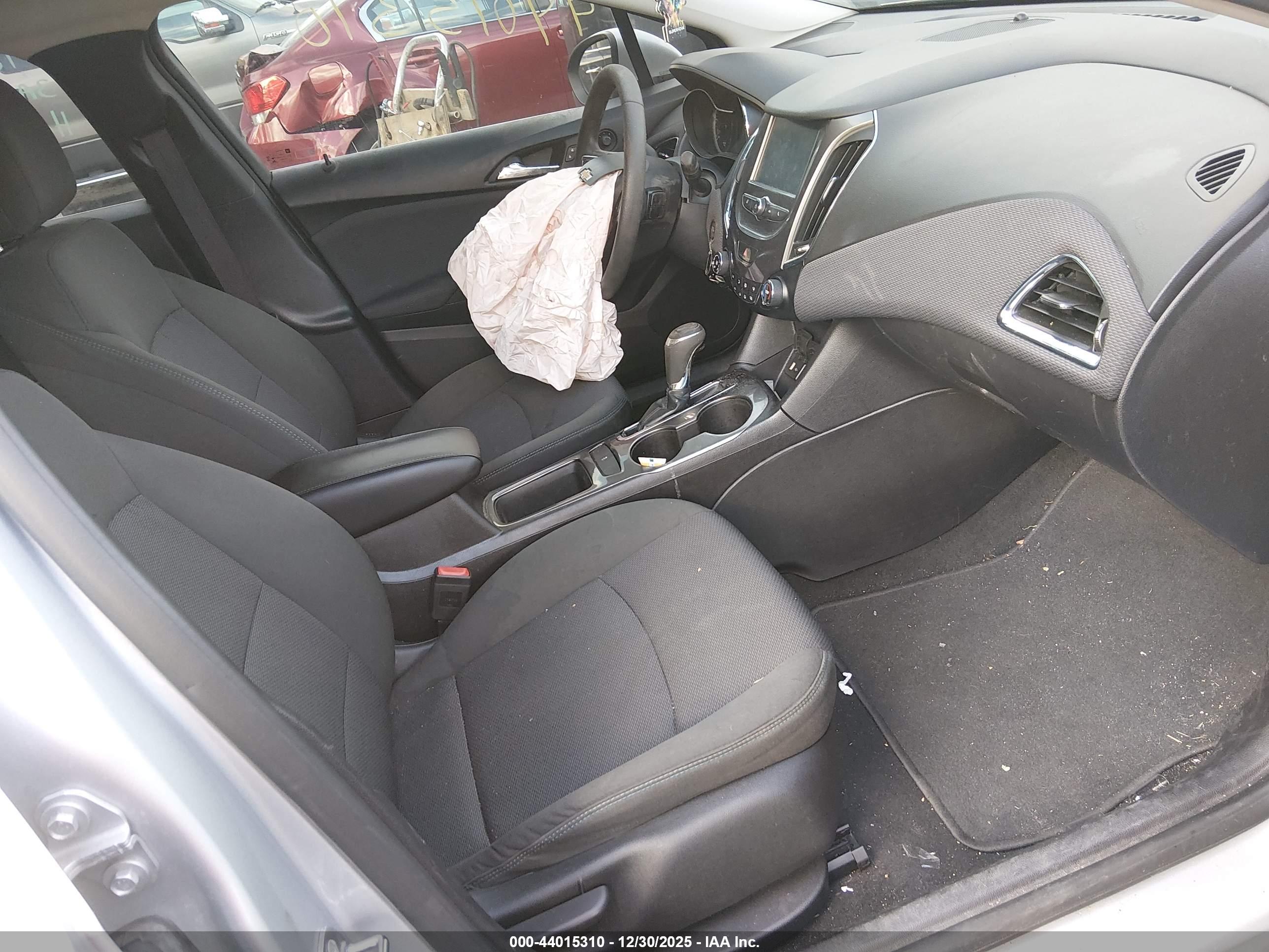 CHEVROLET CRUZE image 5