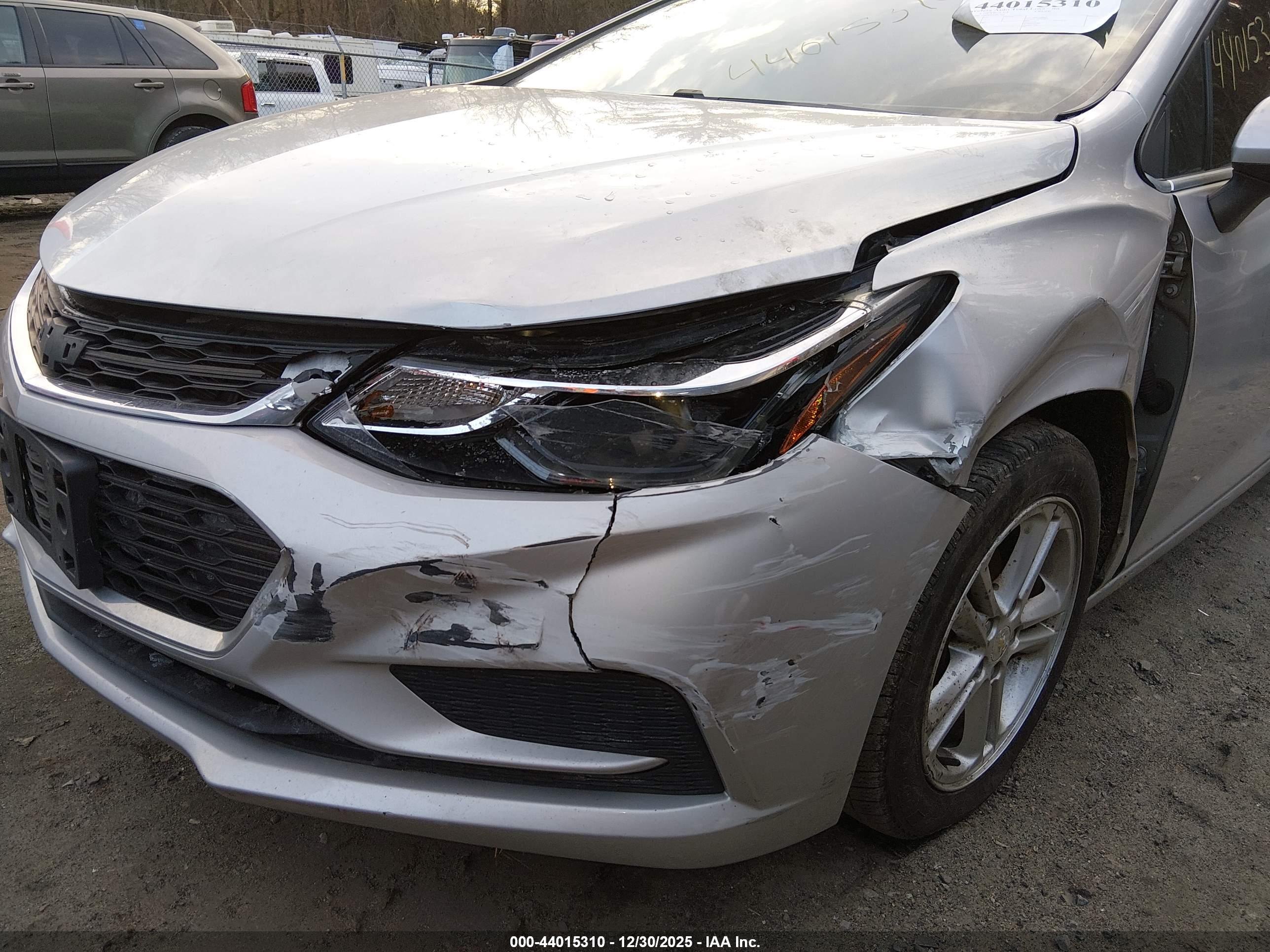 CHEVROLET CRUZE image 6