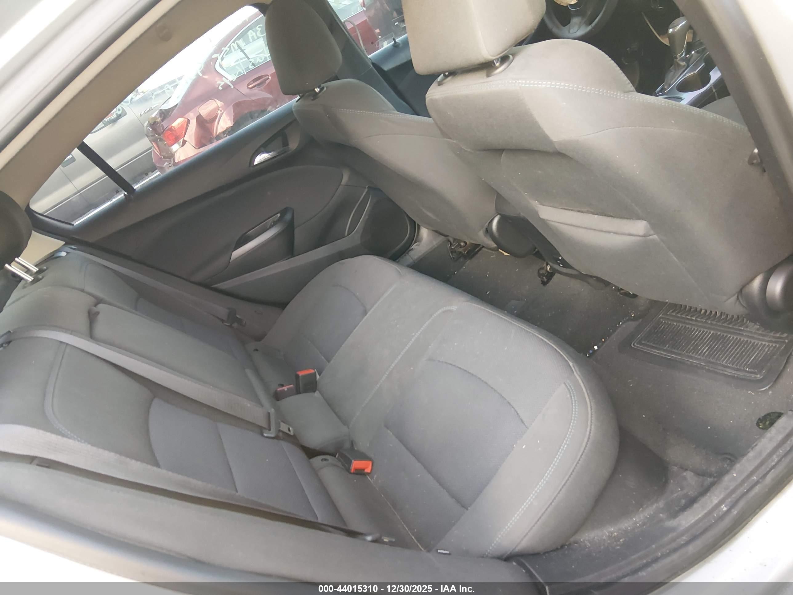 CHEVROLET CRUZE image 8