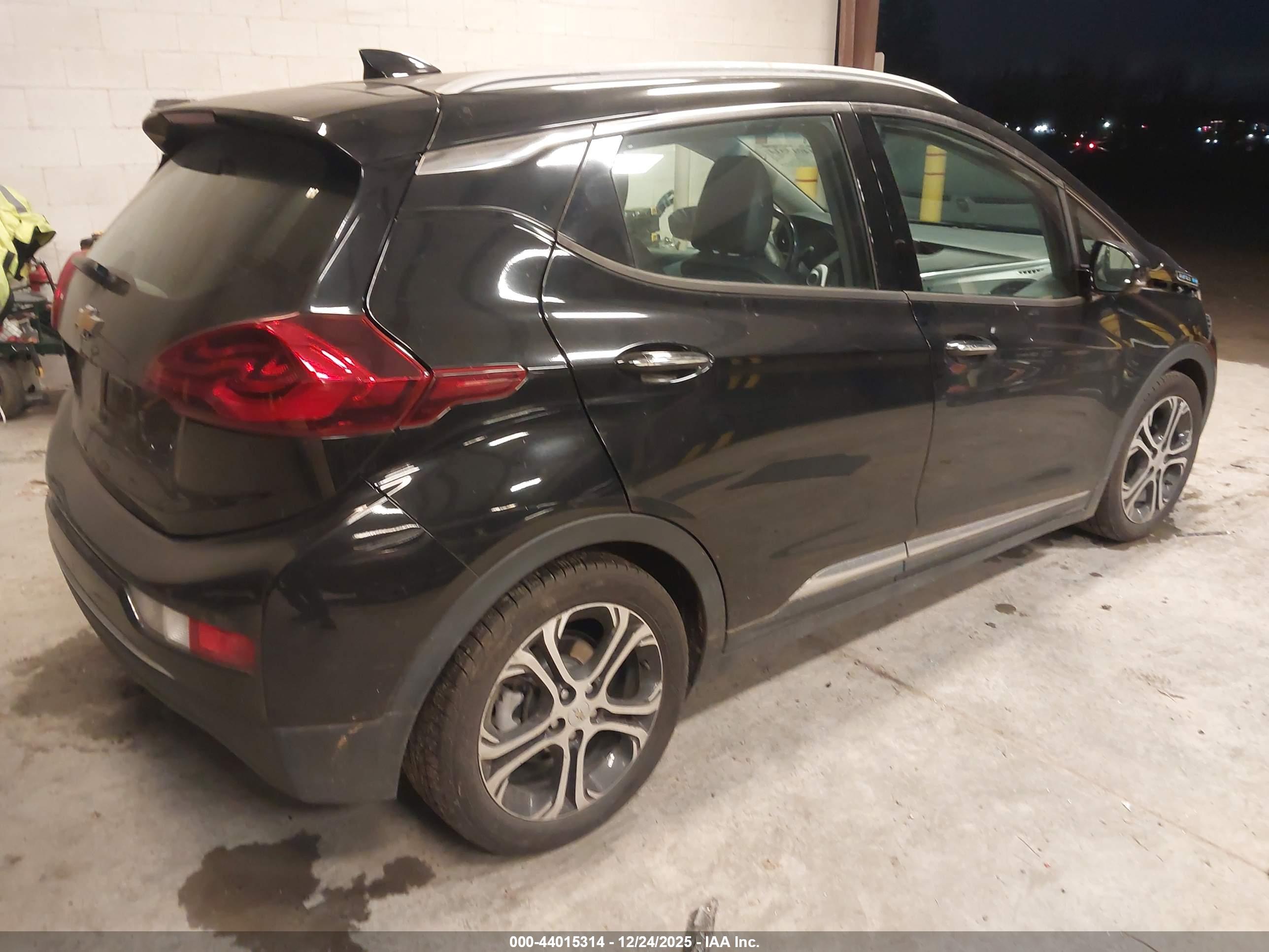 CHEVROLET BOLT image 4