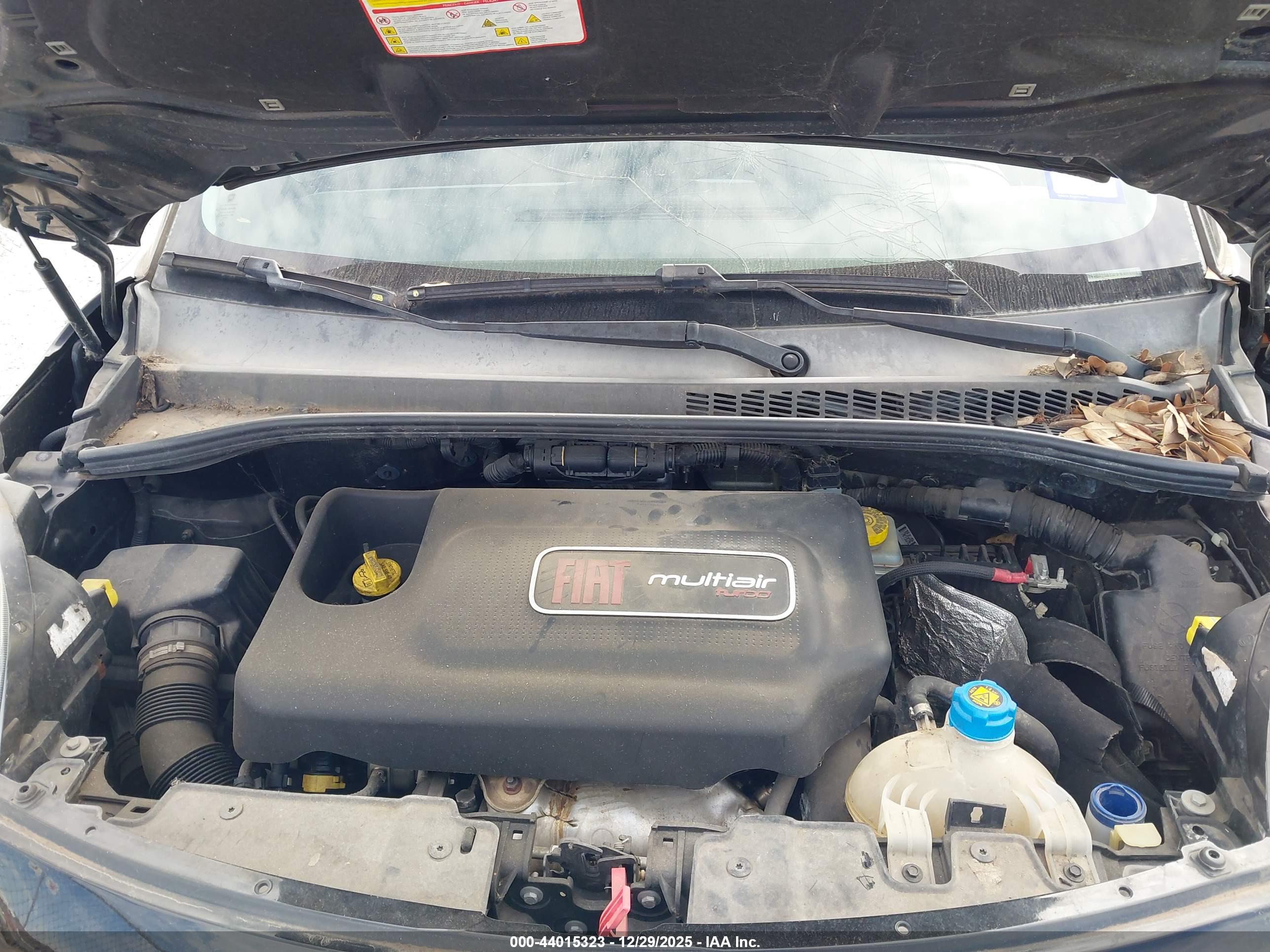 FIAT 500L image 10
