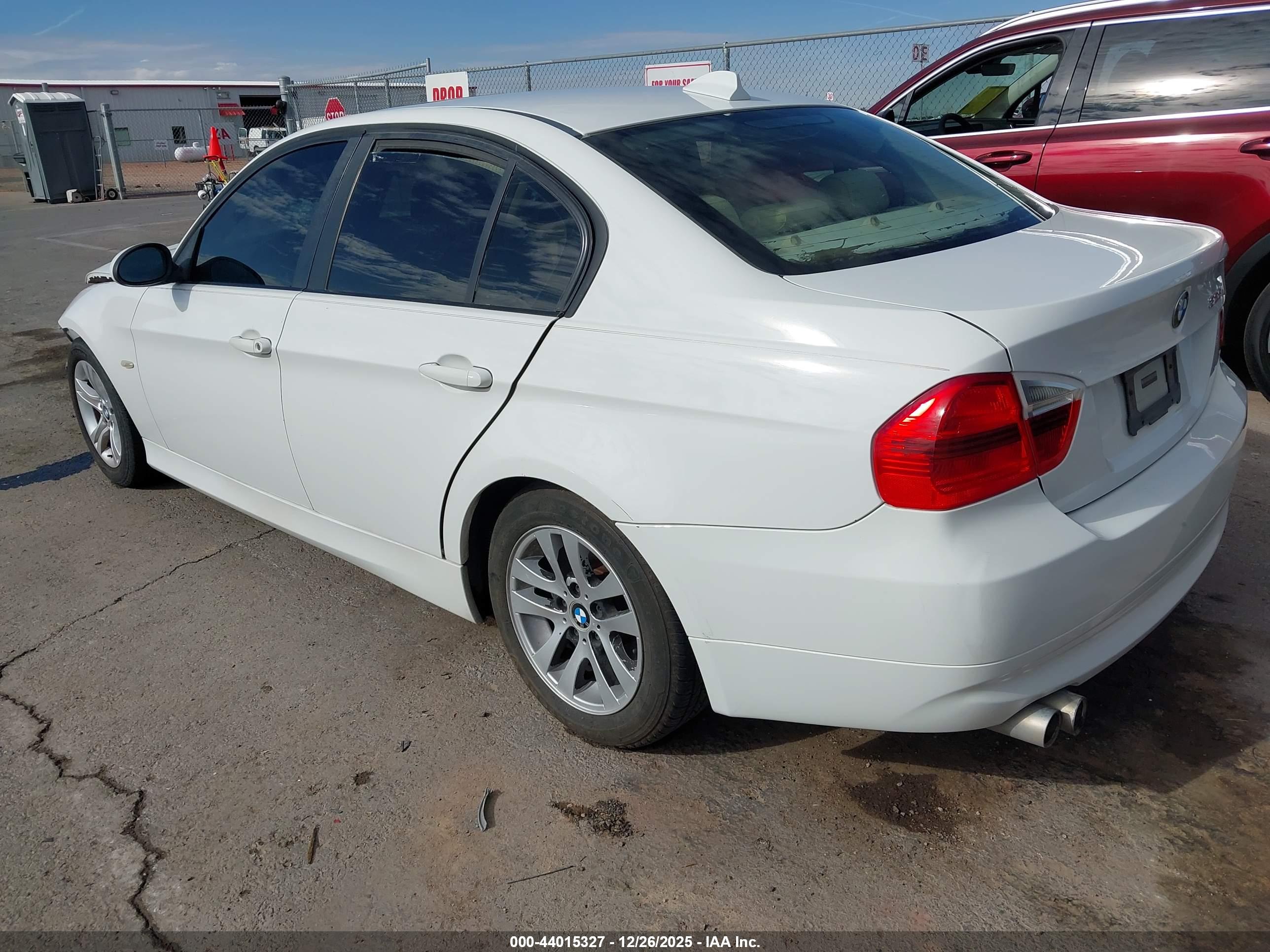 BMW 328I image 3