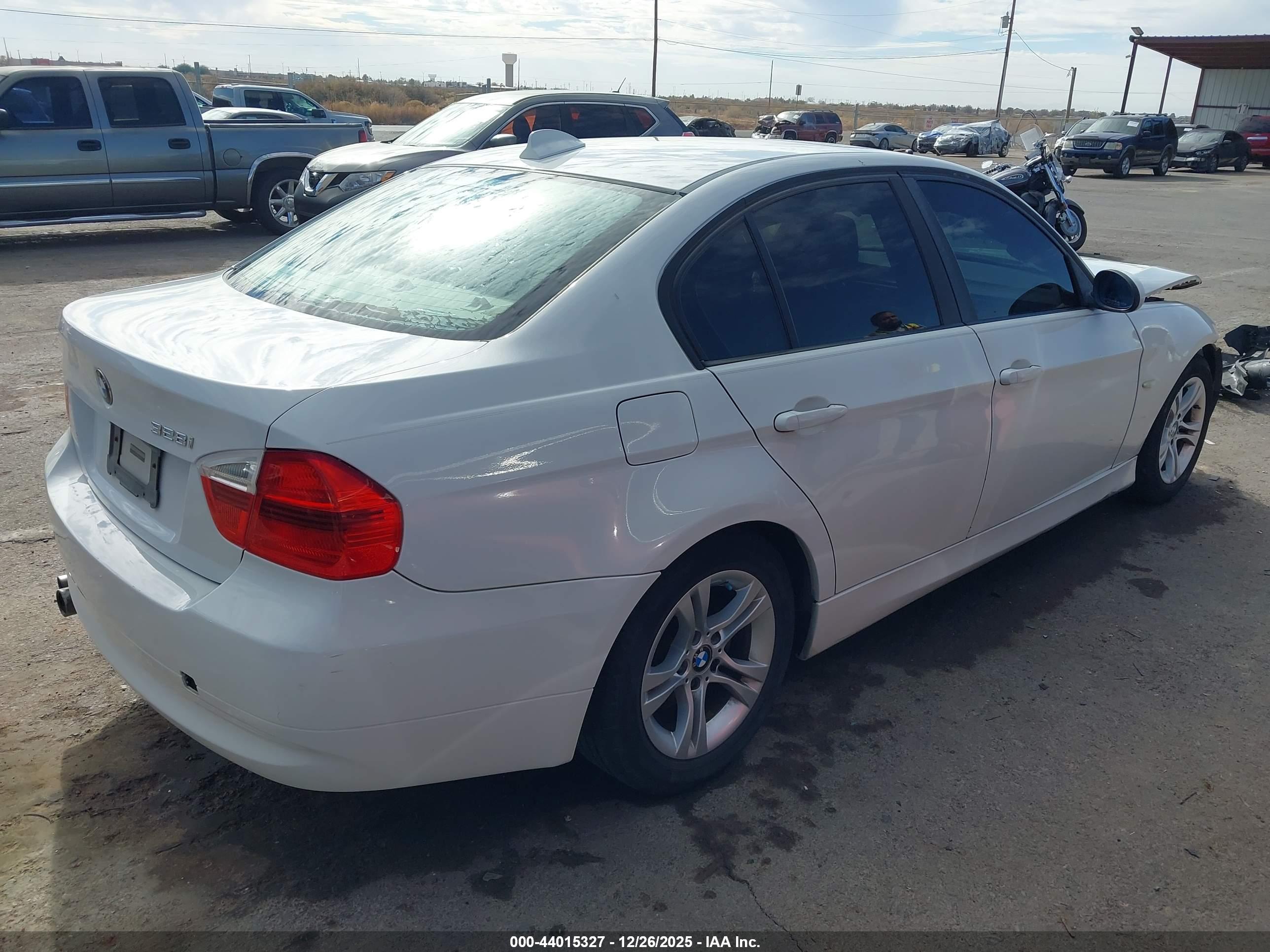 BMW 328I image 4