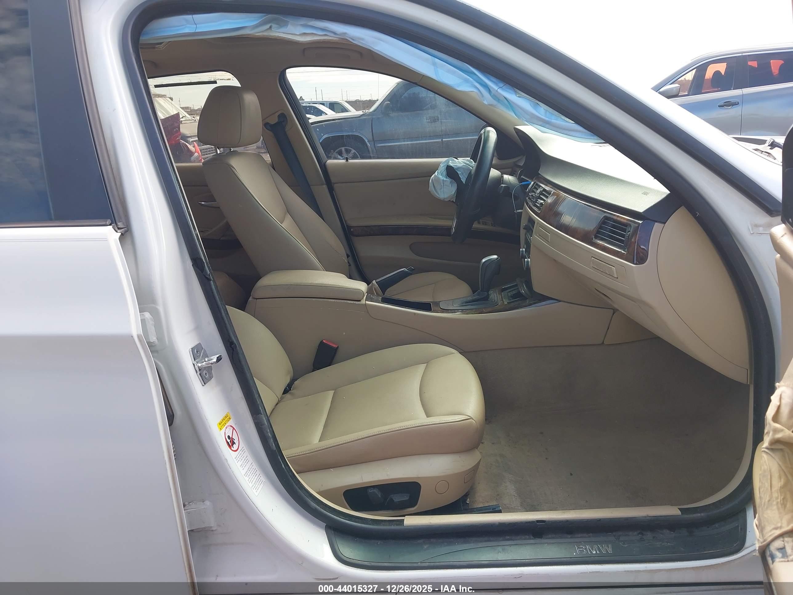 BMW 328I image 5
