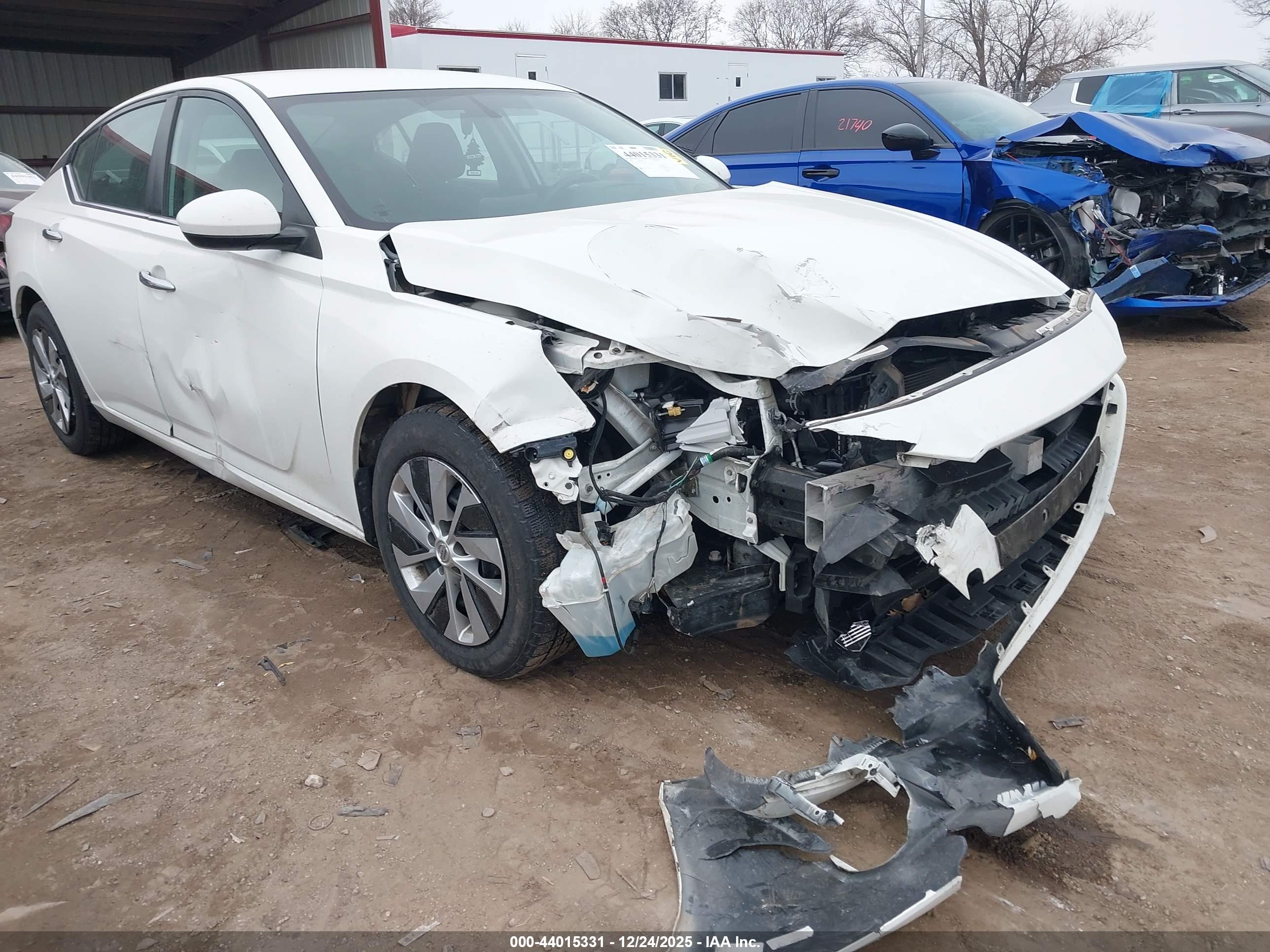NISSAN ALTIMA image 6