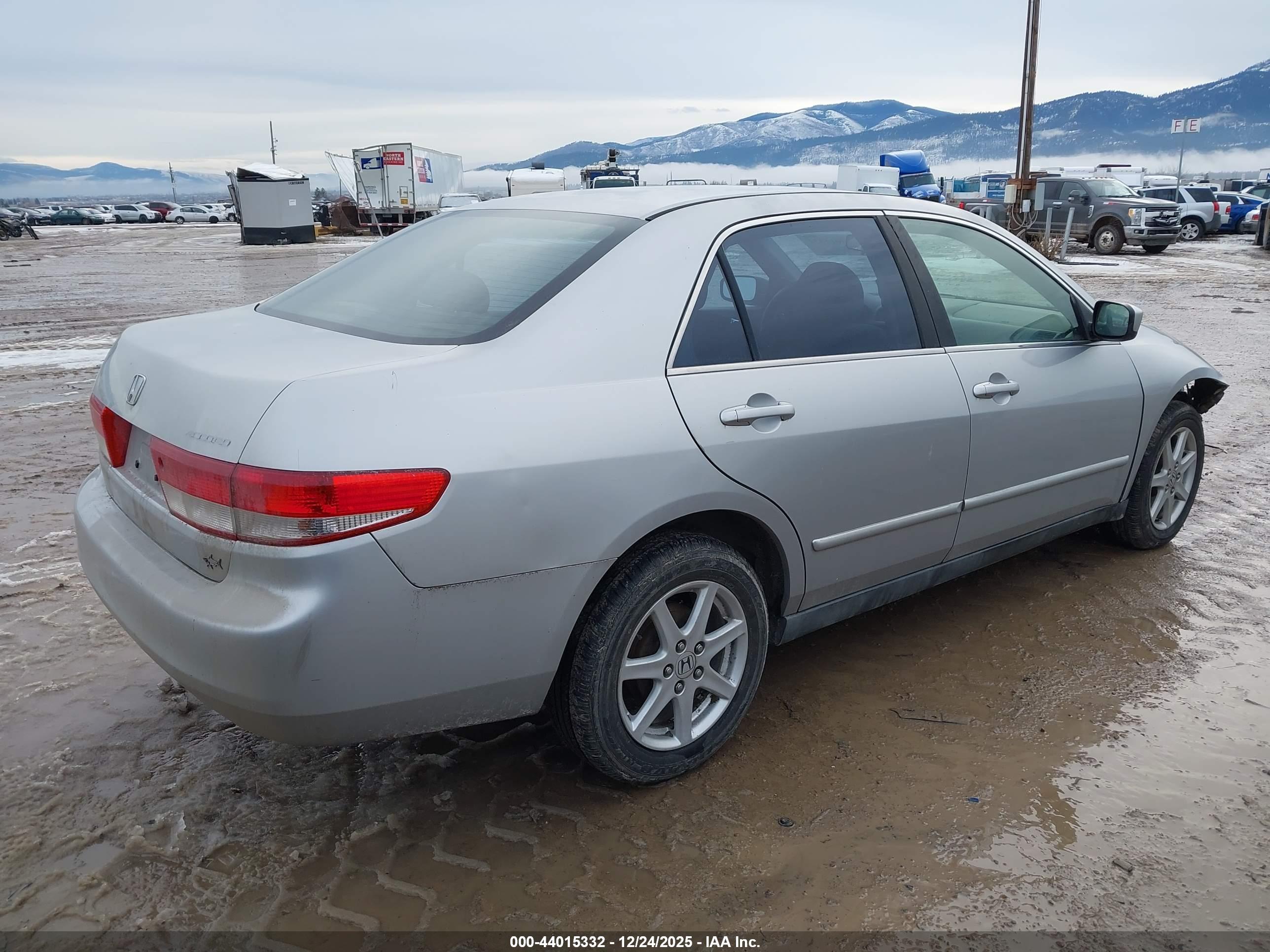 HONDA ACCORD image 4