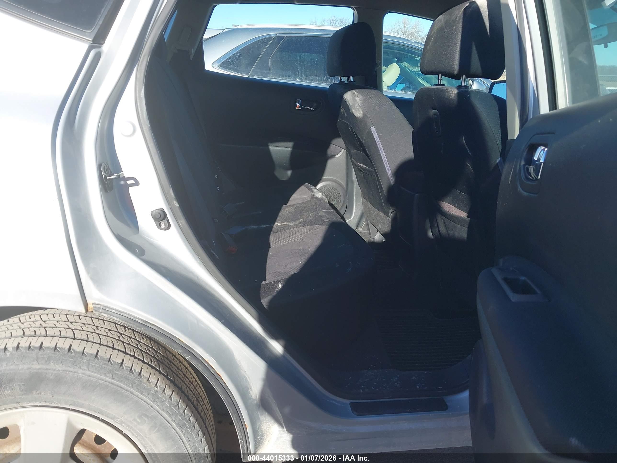 NISSAN ROGUE image 8