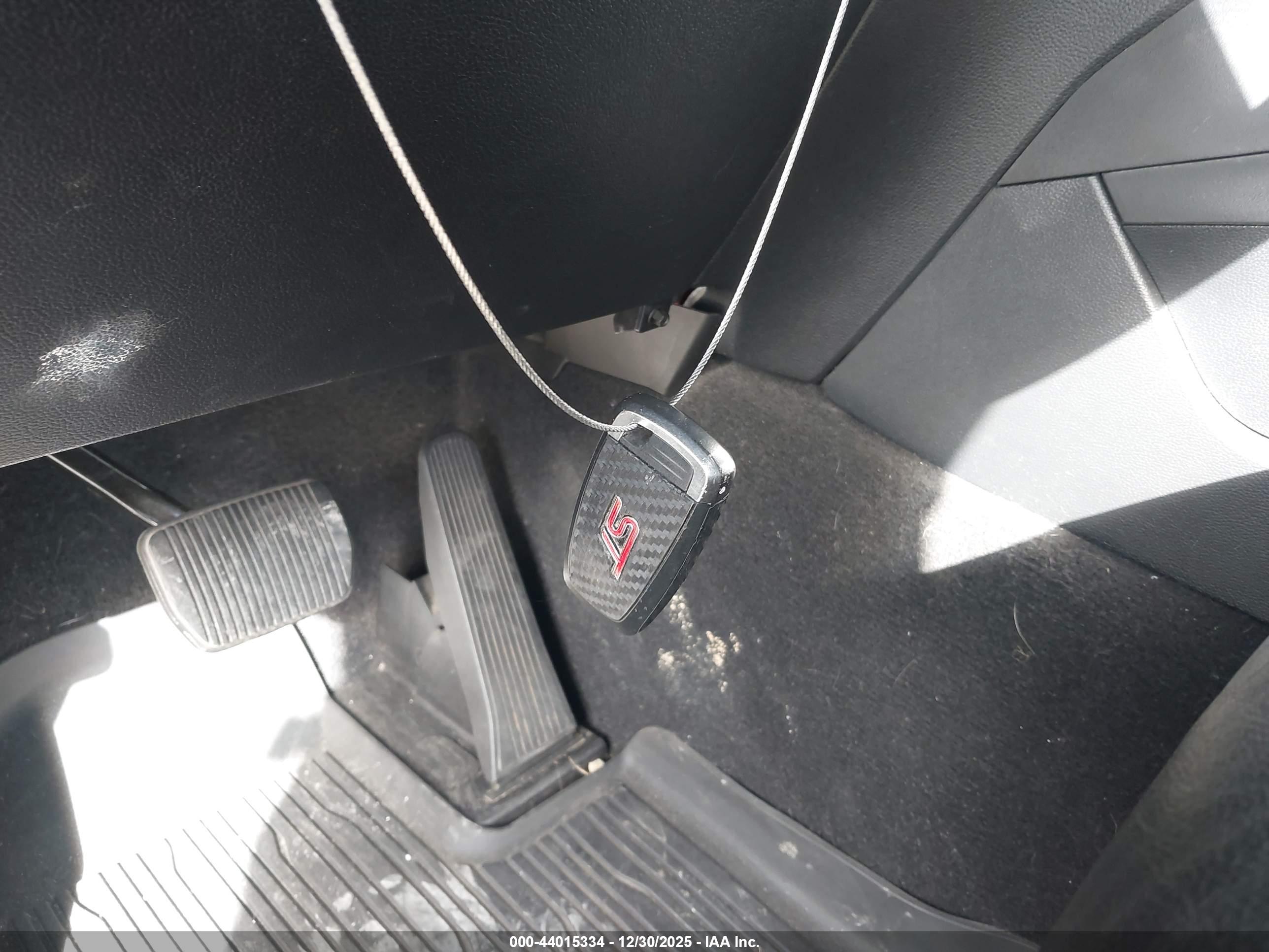 FORD EXPLORER image 11