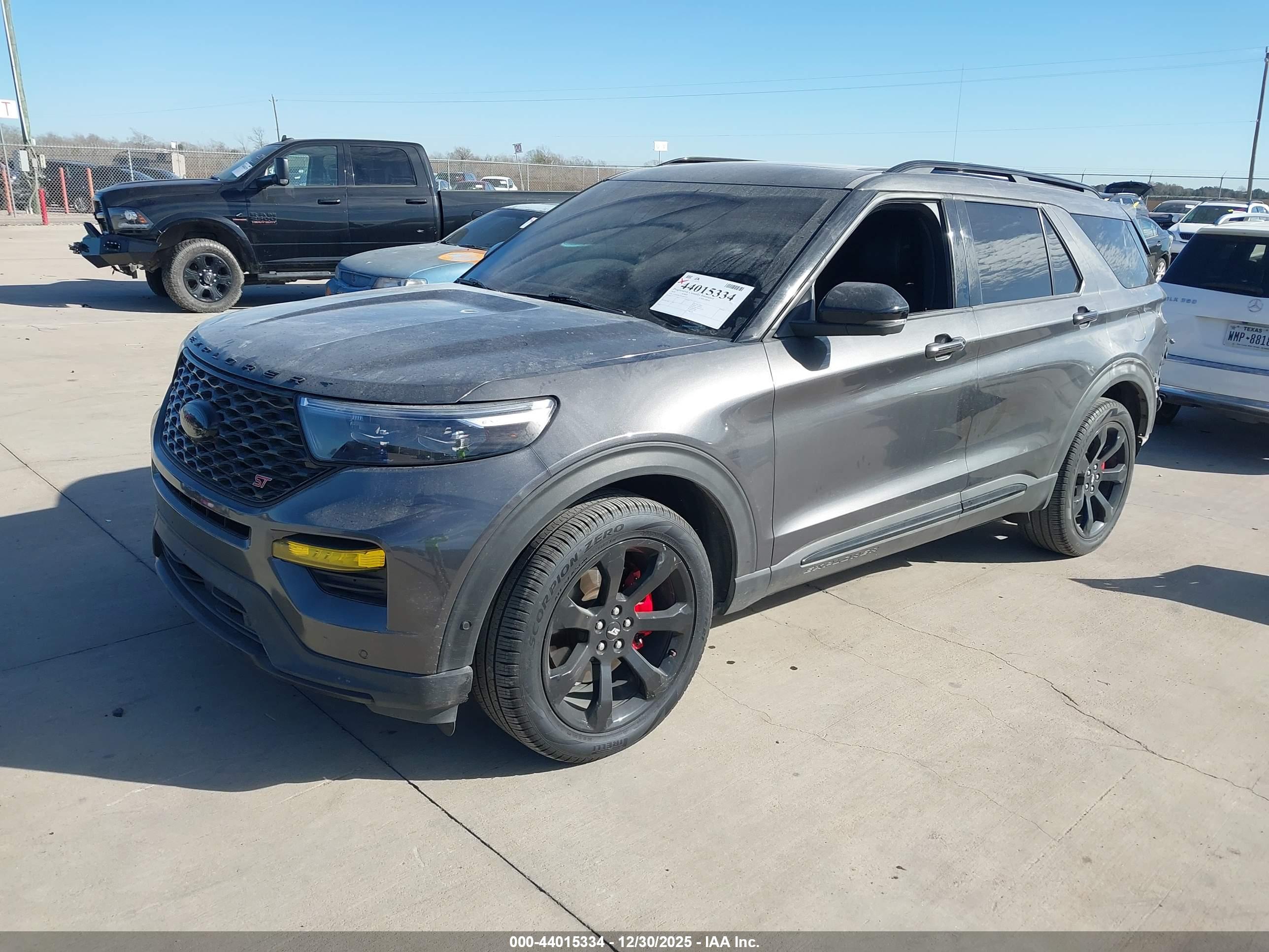 FORD EXPLORER image 2