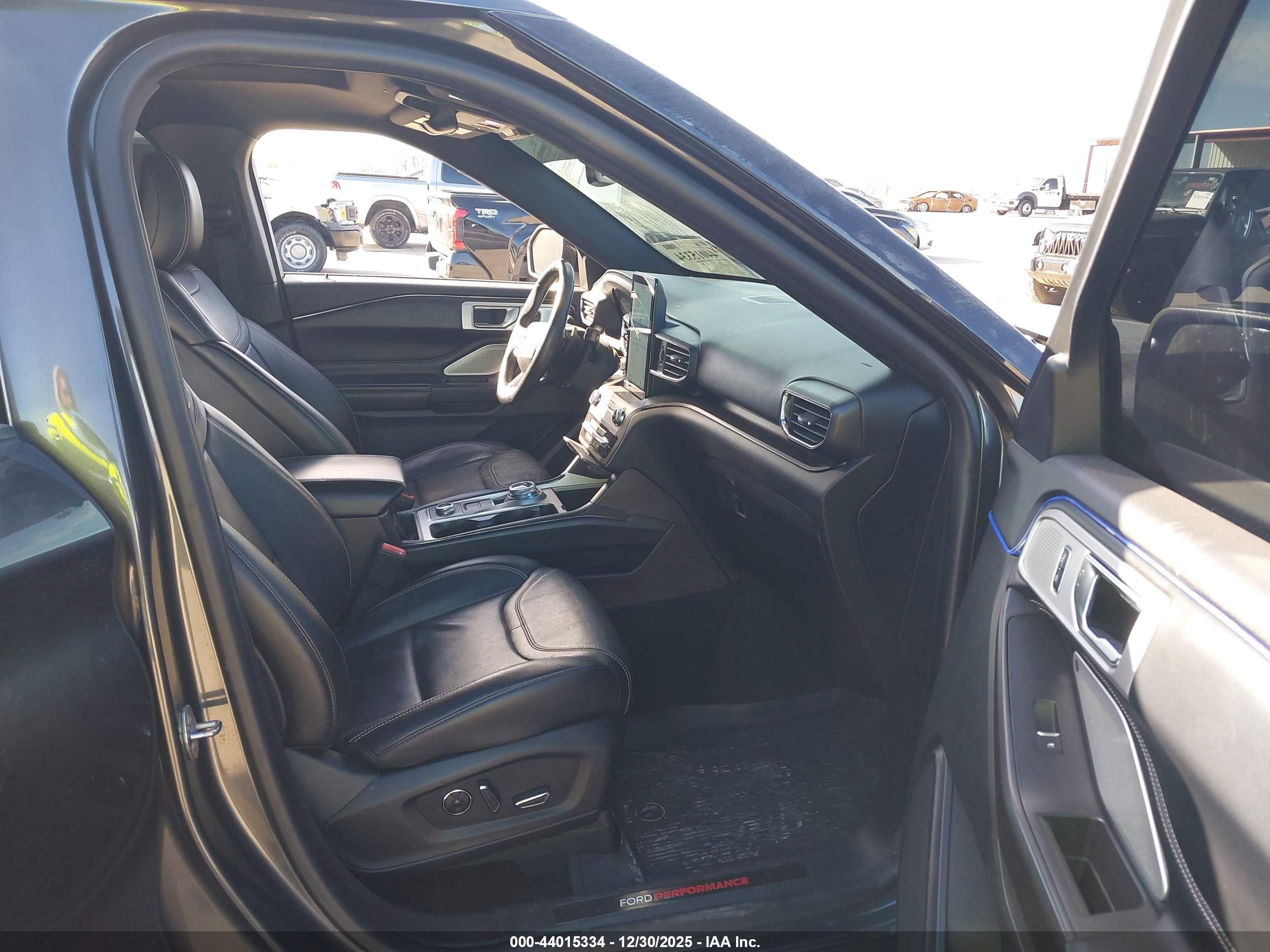 FORD EXPLORER image 5