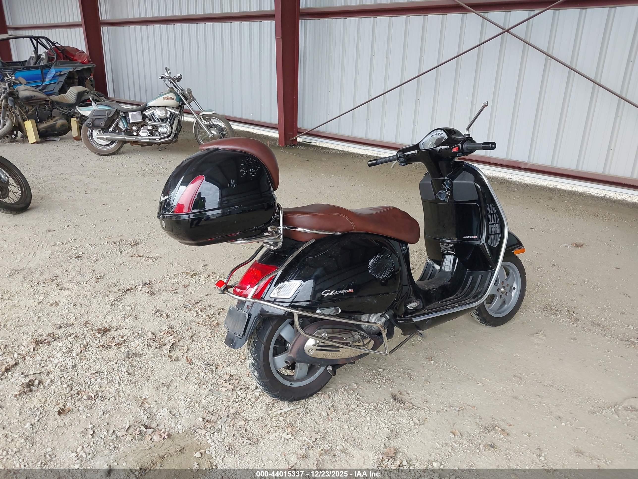 VESPA GTS image 4