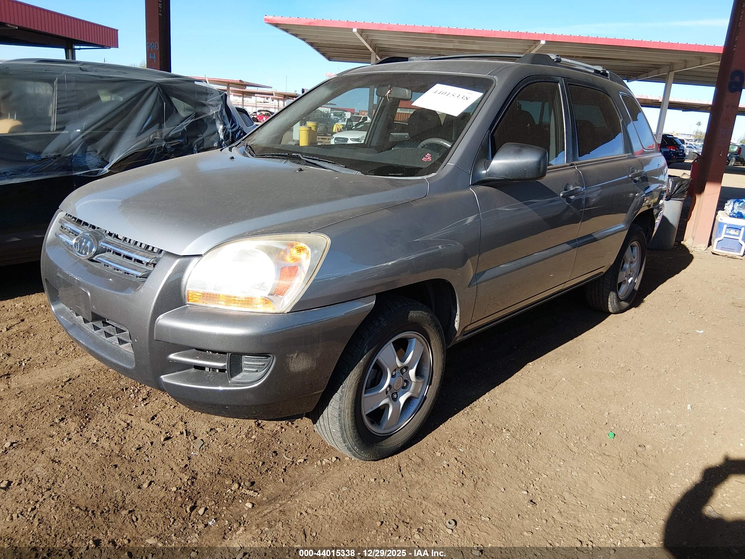 KIA SPORTAGE image 2
