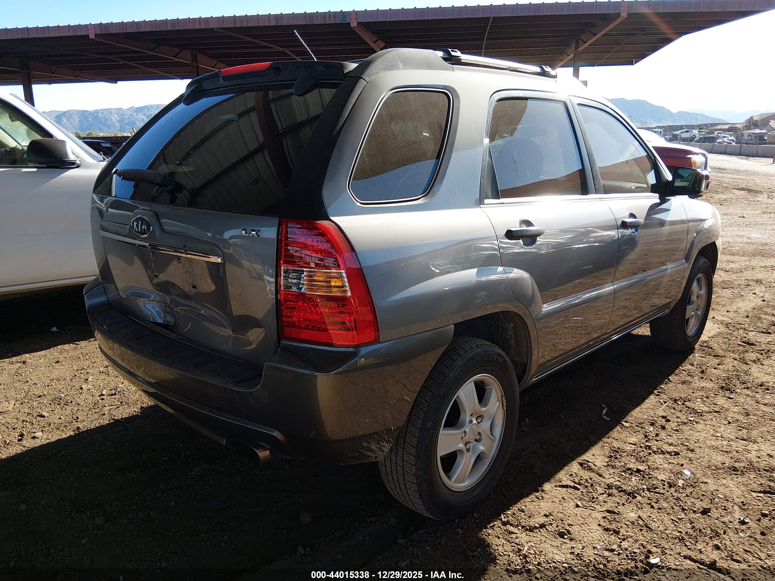 KIA SPORTAGE image 4