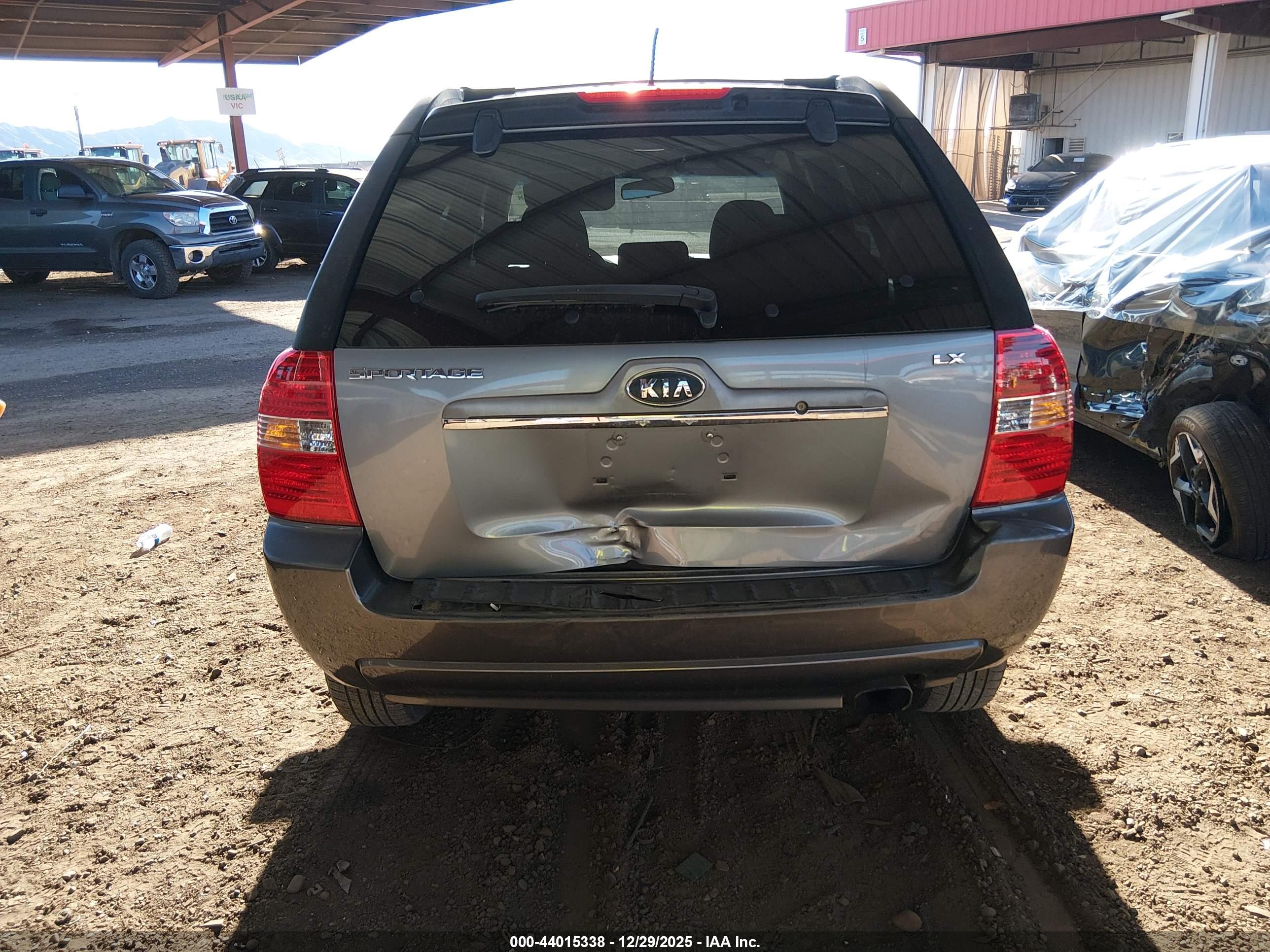 KIA SPORTAGE image 6