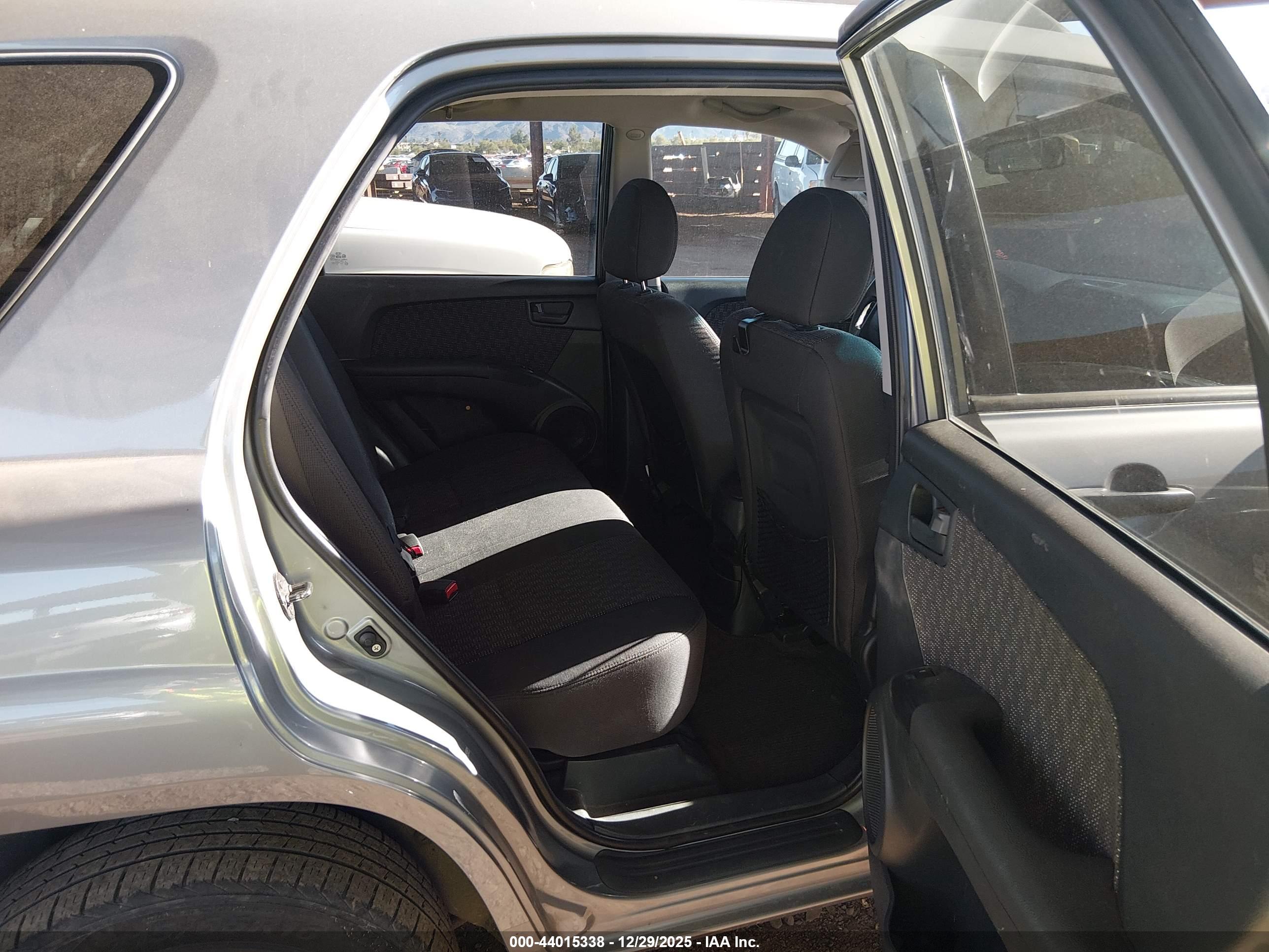 KIA SPORTAGE image 8