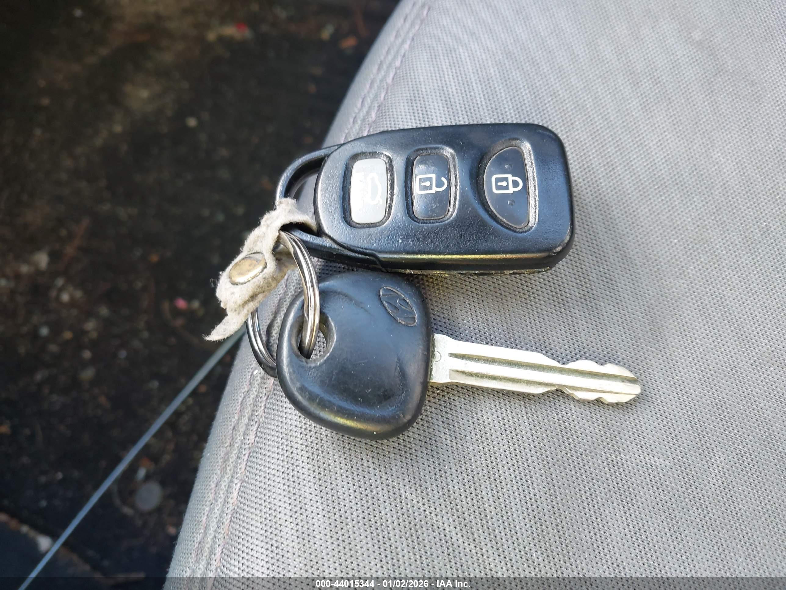 HYUNDAI ELANTRA image 11