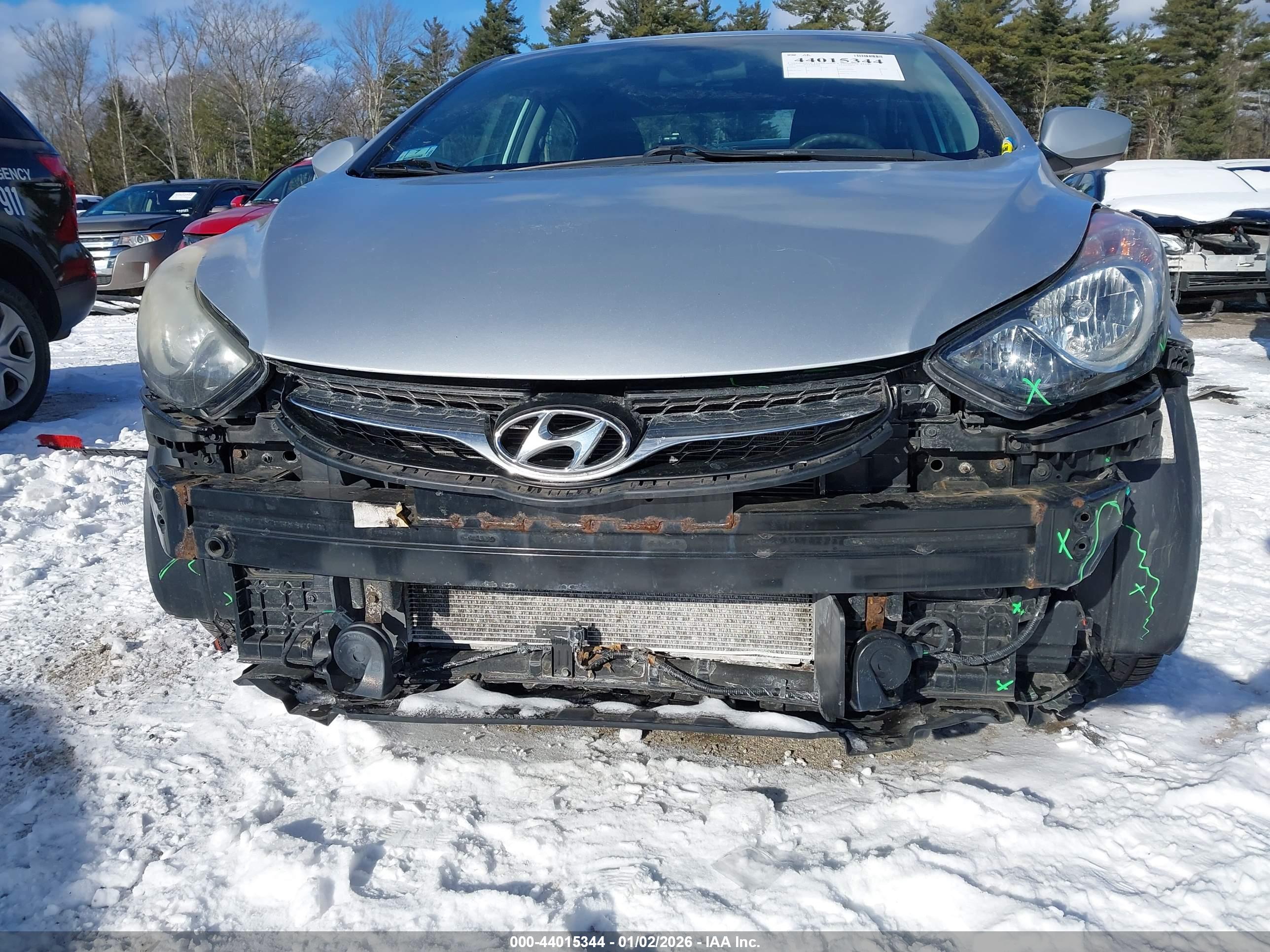 HYUNDAI ELANTRA image 6