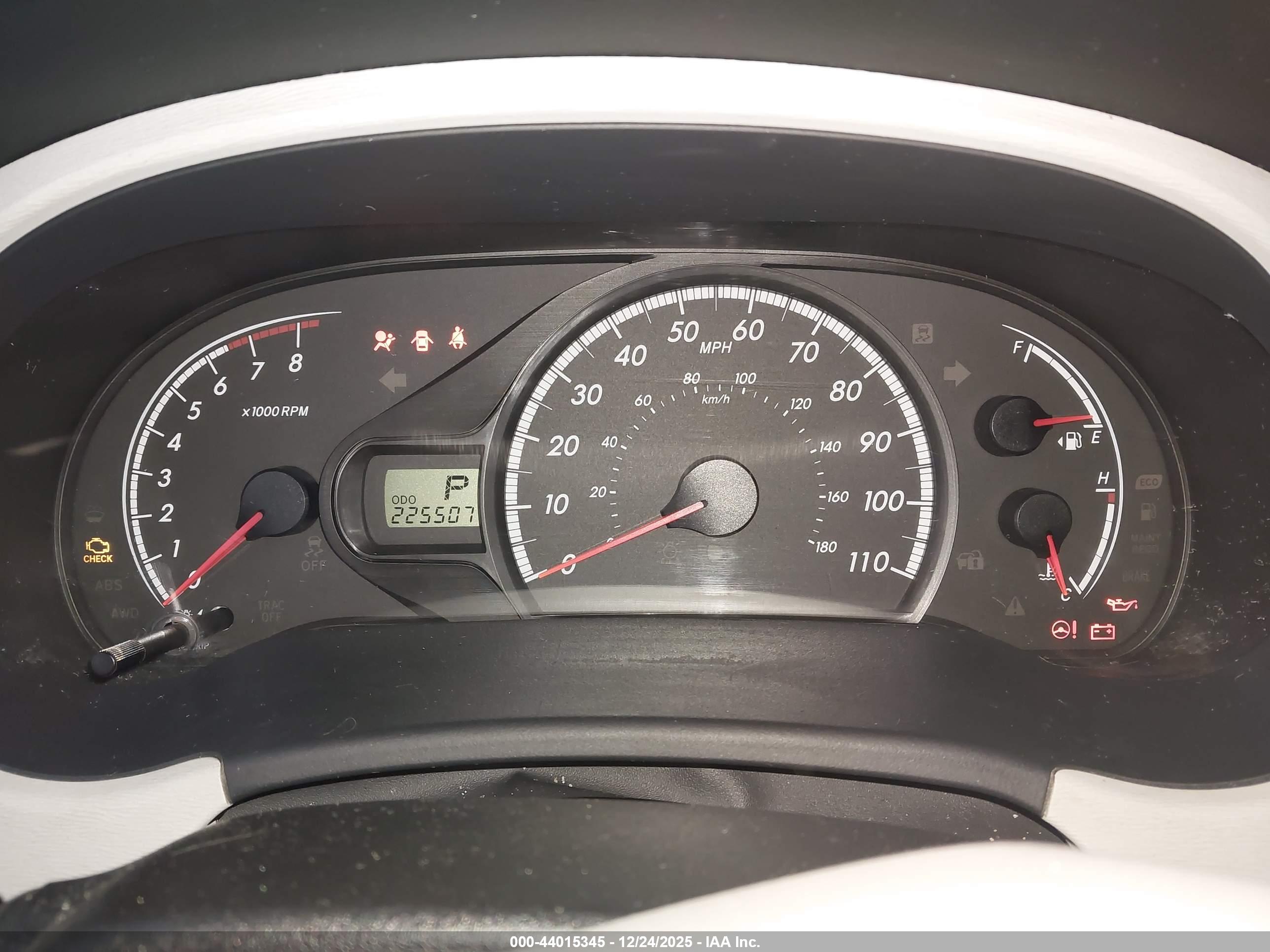 TOYOTA SIENNA image 7