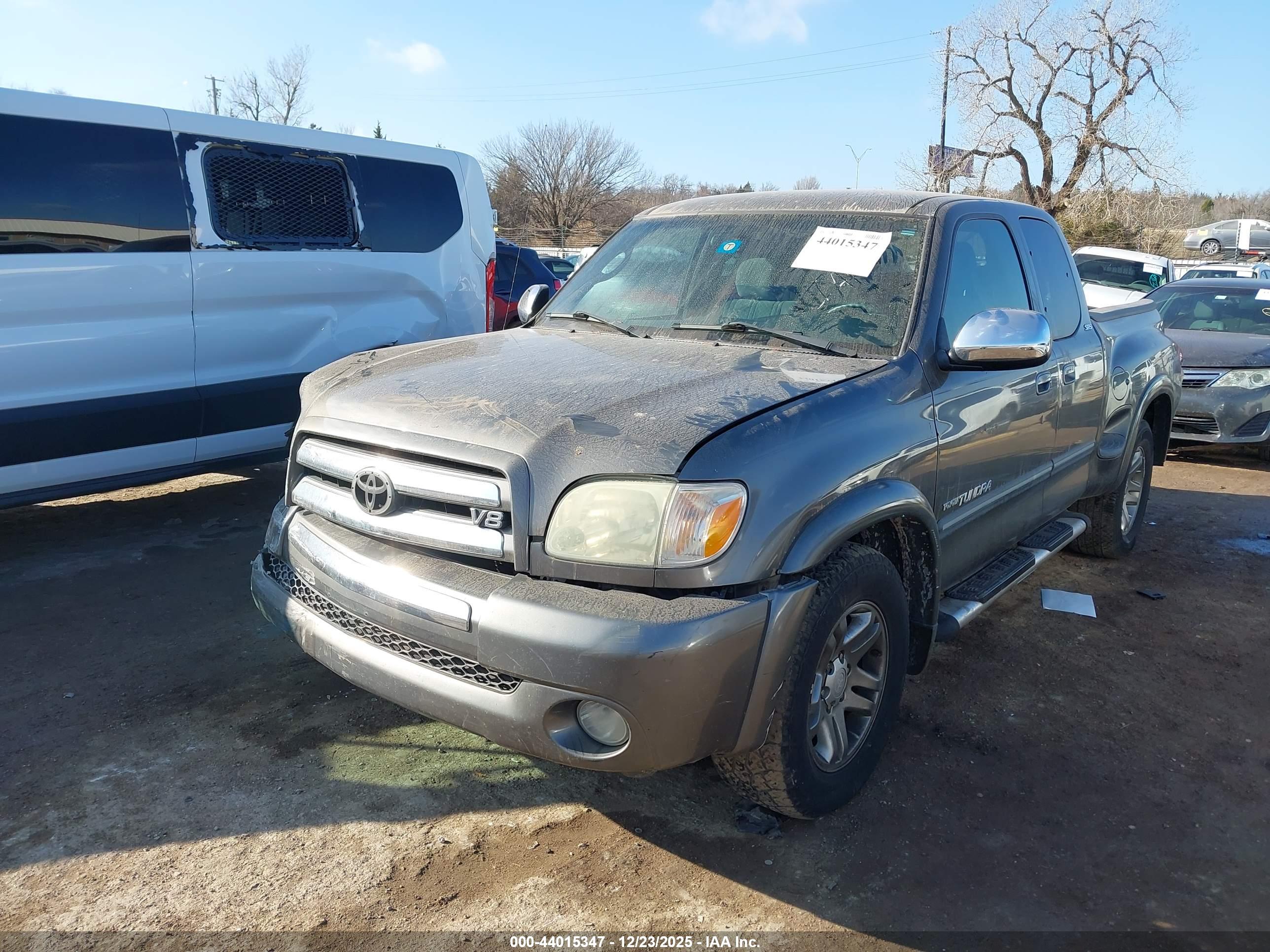 TOYOTA TUNDRA image 2