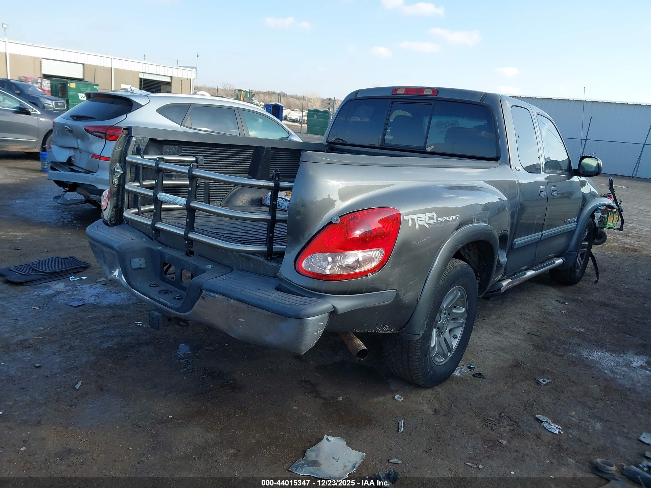 TOYOTA TUNDRA image 4