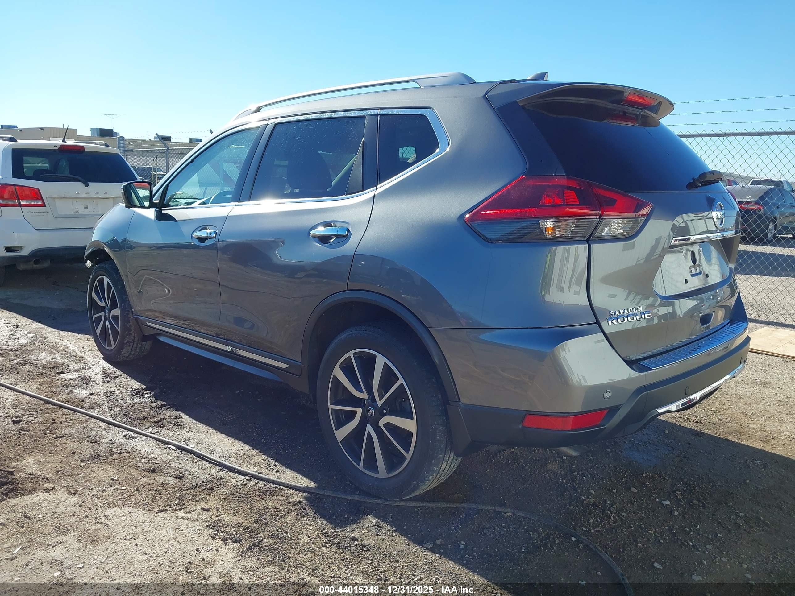 NISSAN ROGUE image 3