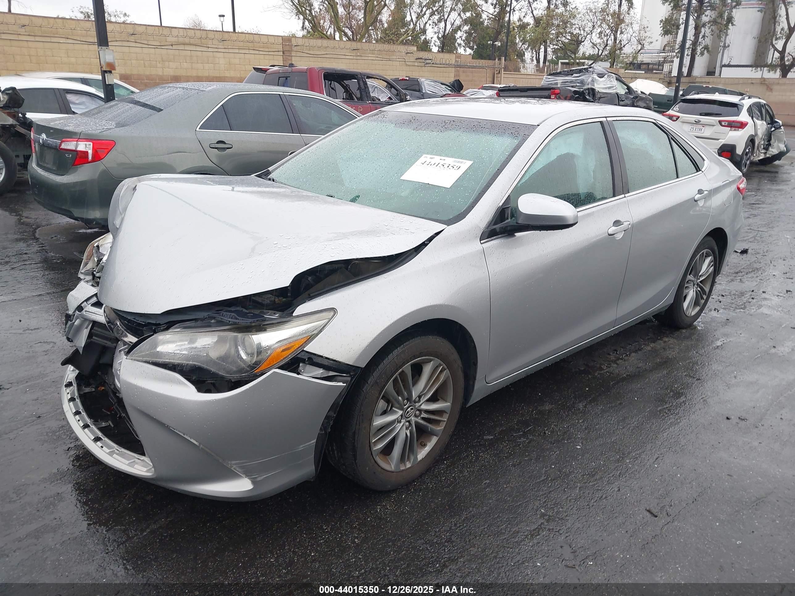 TOYOTA CAMRY image 2