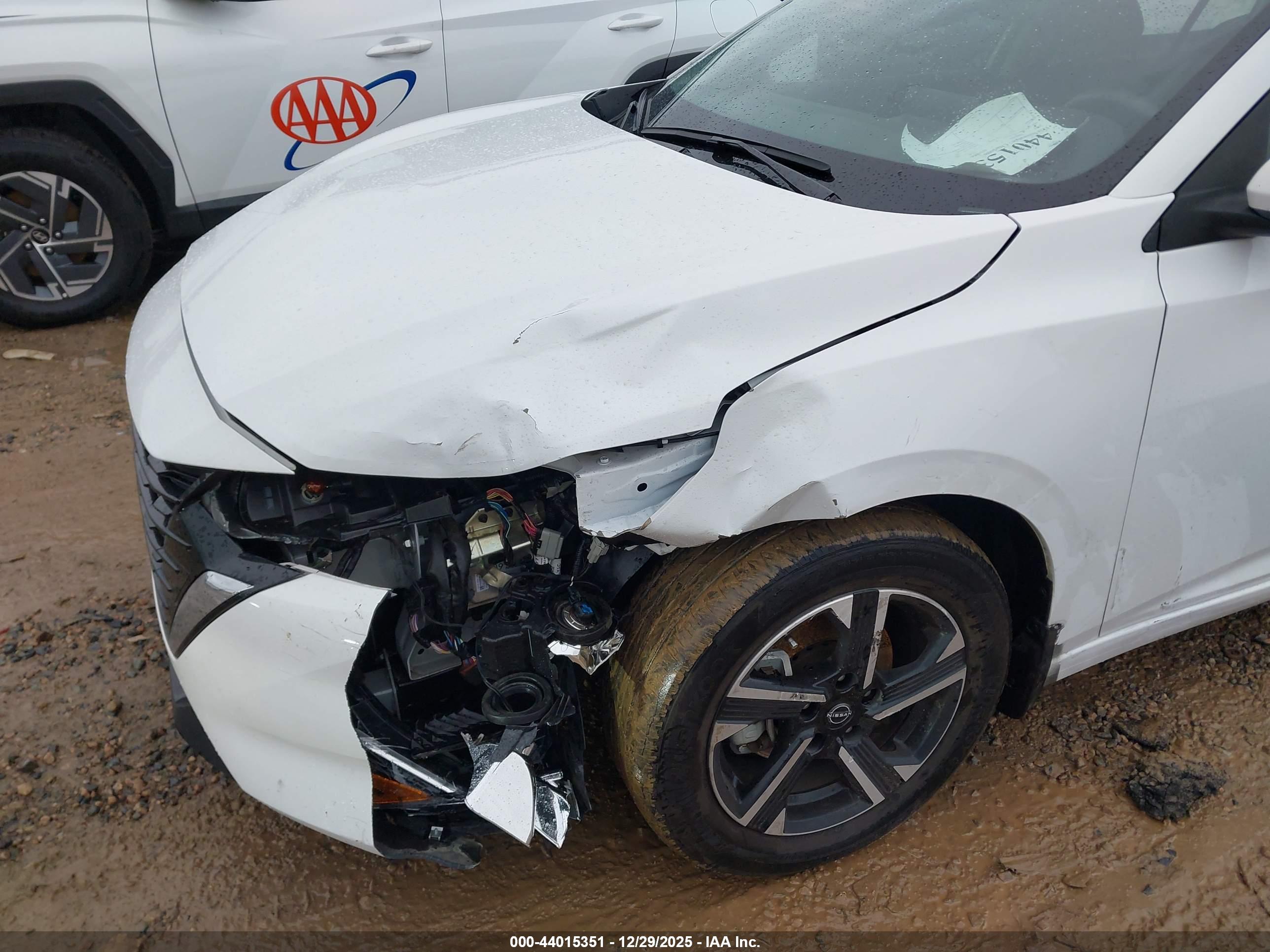 NISSAN SENTRA image 6
