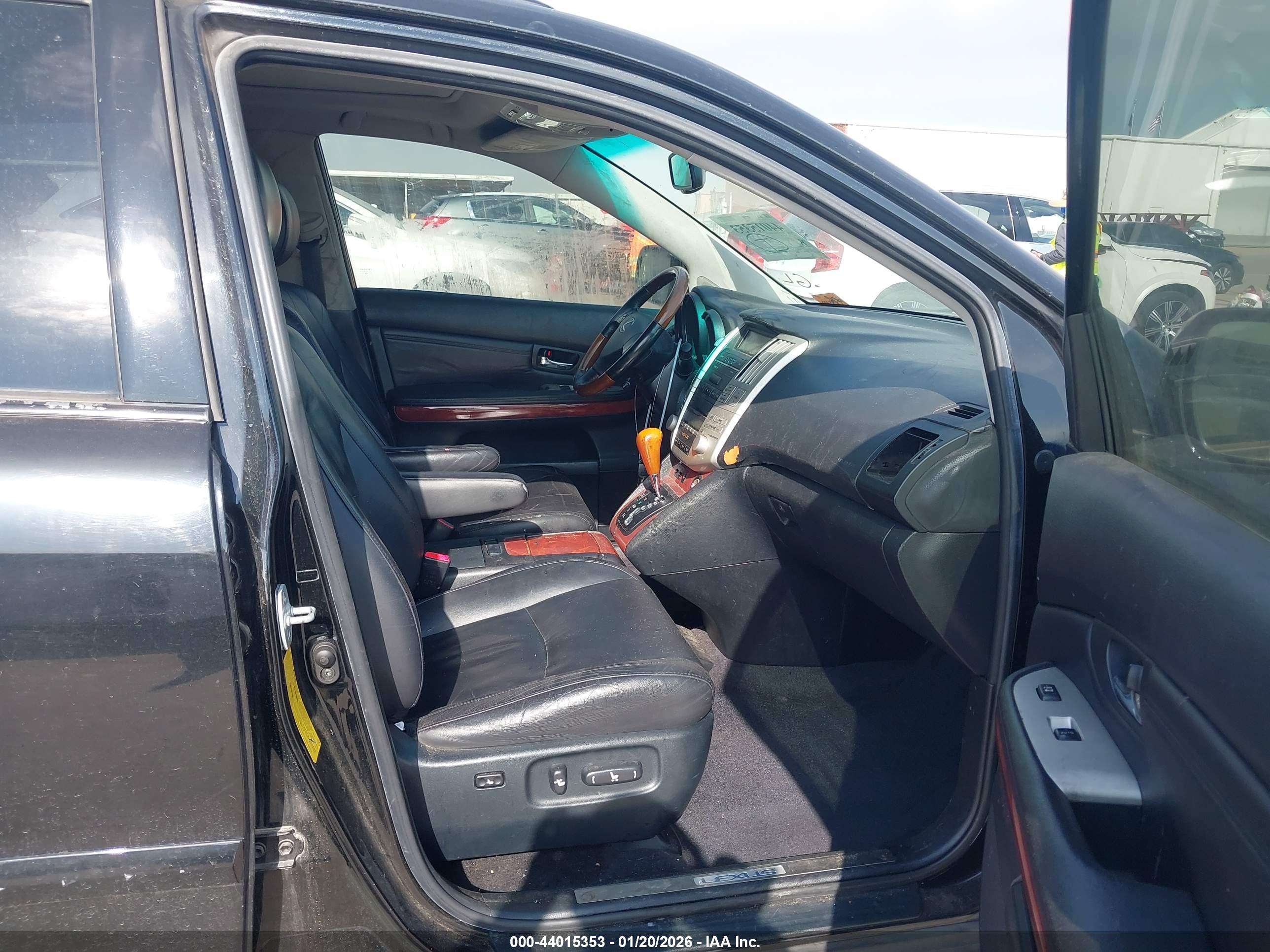 LEXUS RX image 5