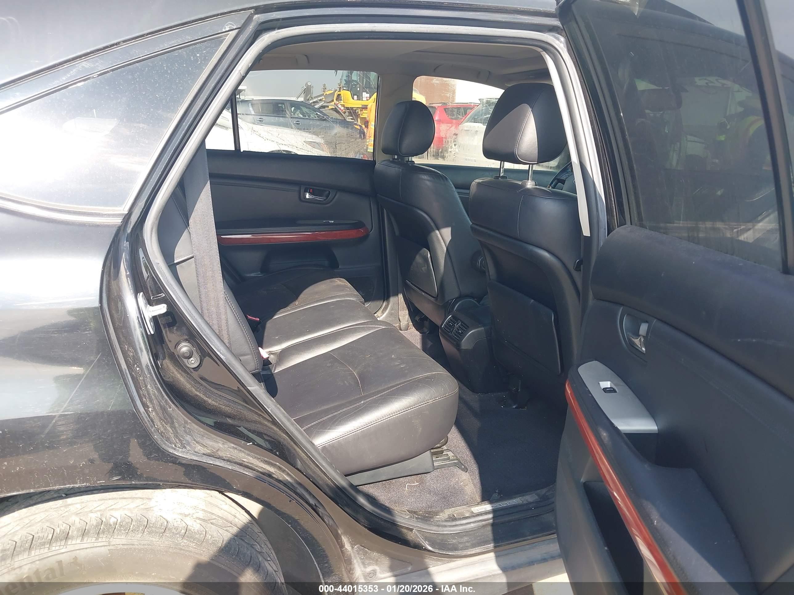 LEXUS RX image 8