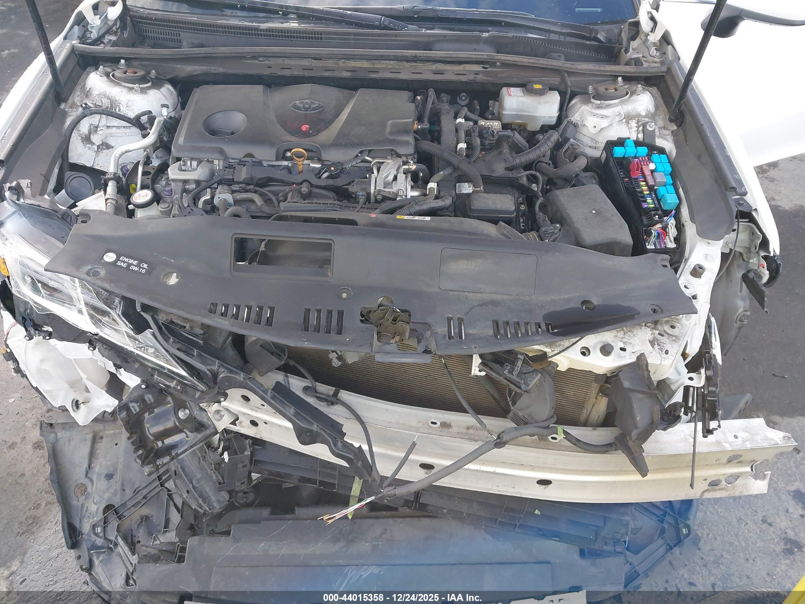 TOYOTA CAMRY image 10