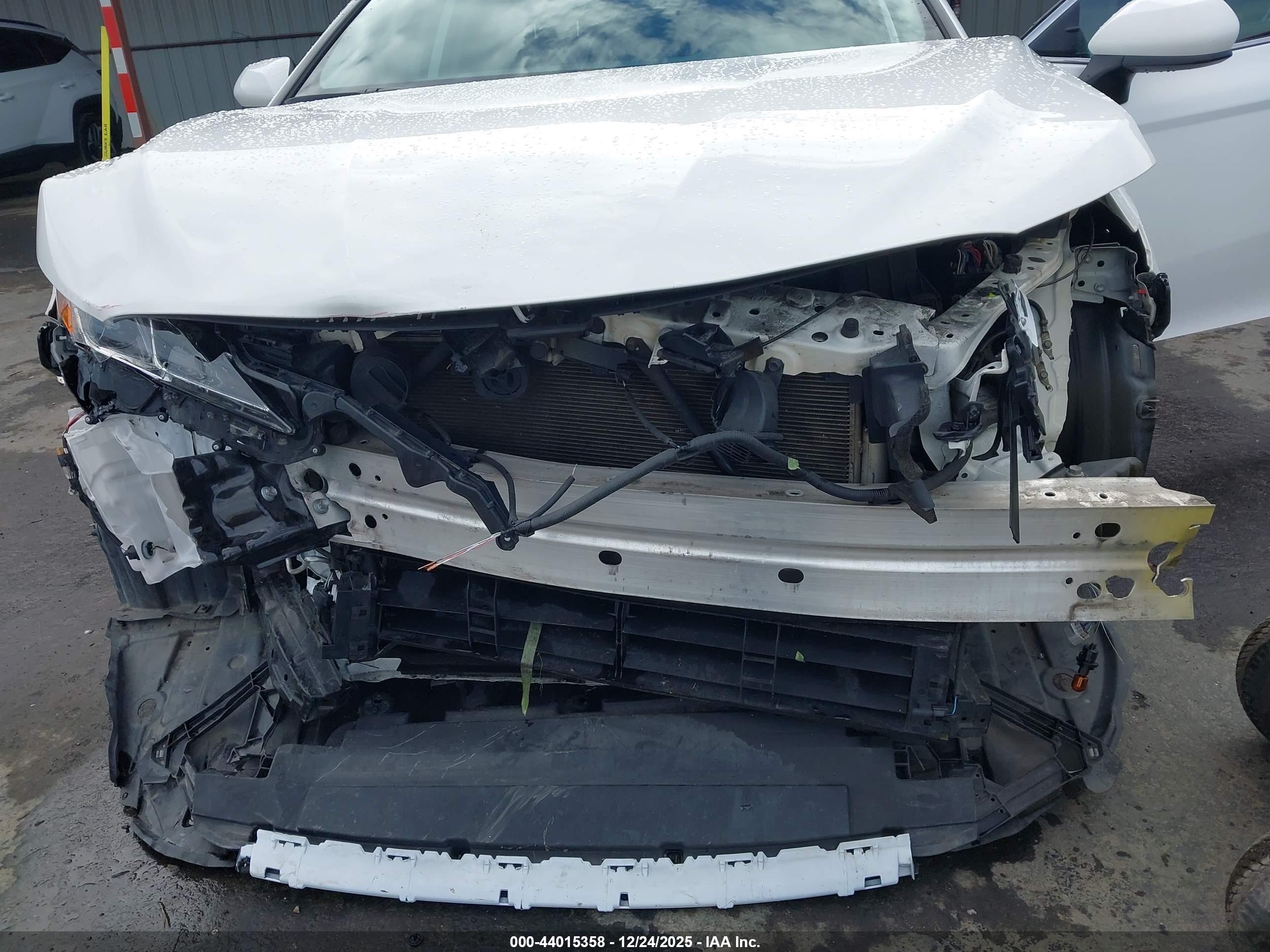 TOYOTA CAMRY image 6