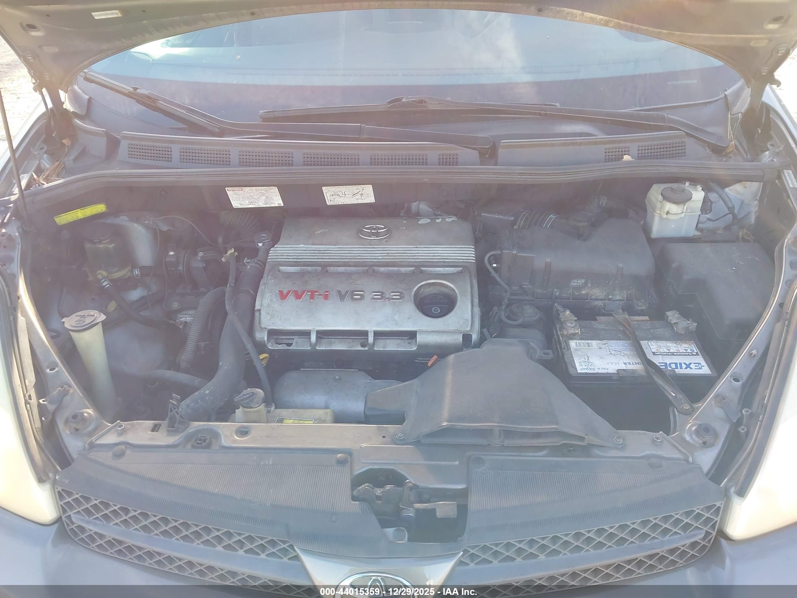 TOYOTA SIENNA image 10