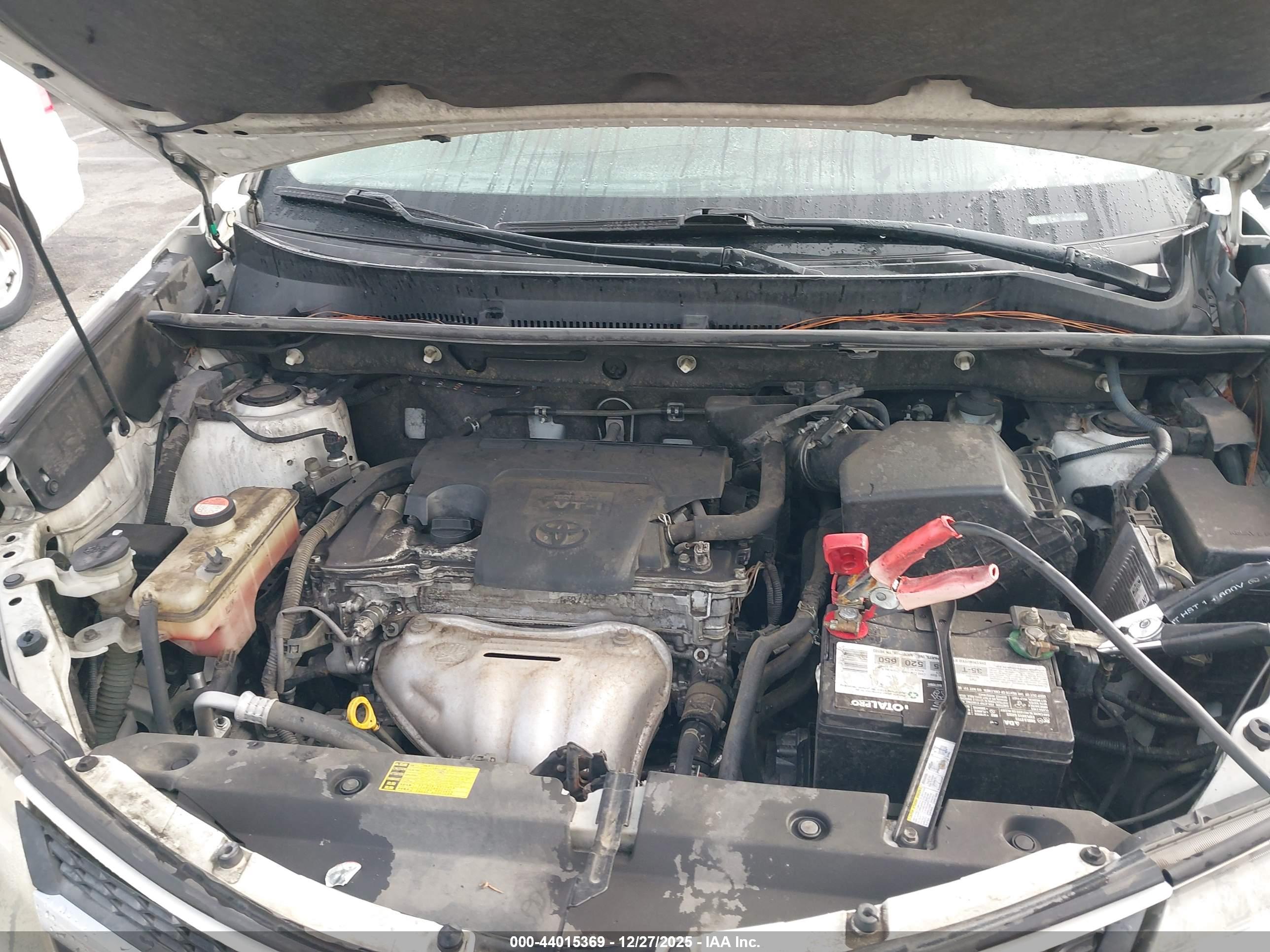 TOYOTA RAV4 image 10