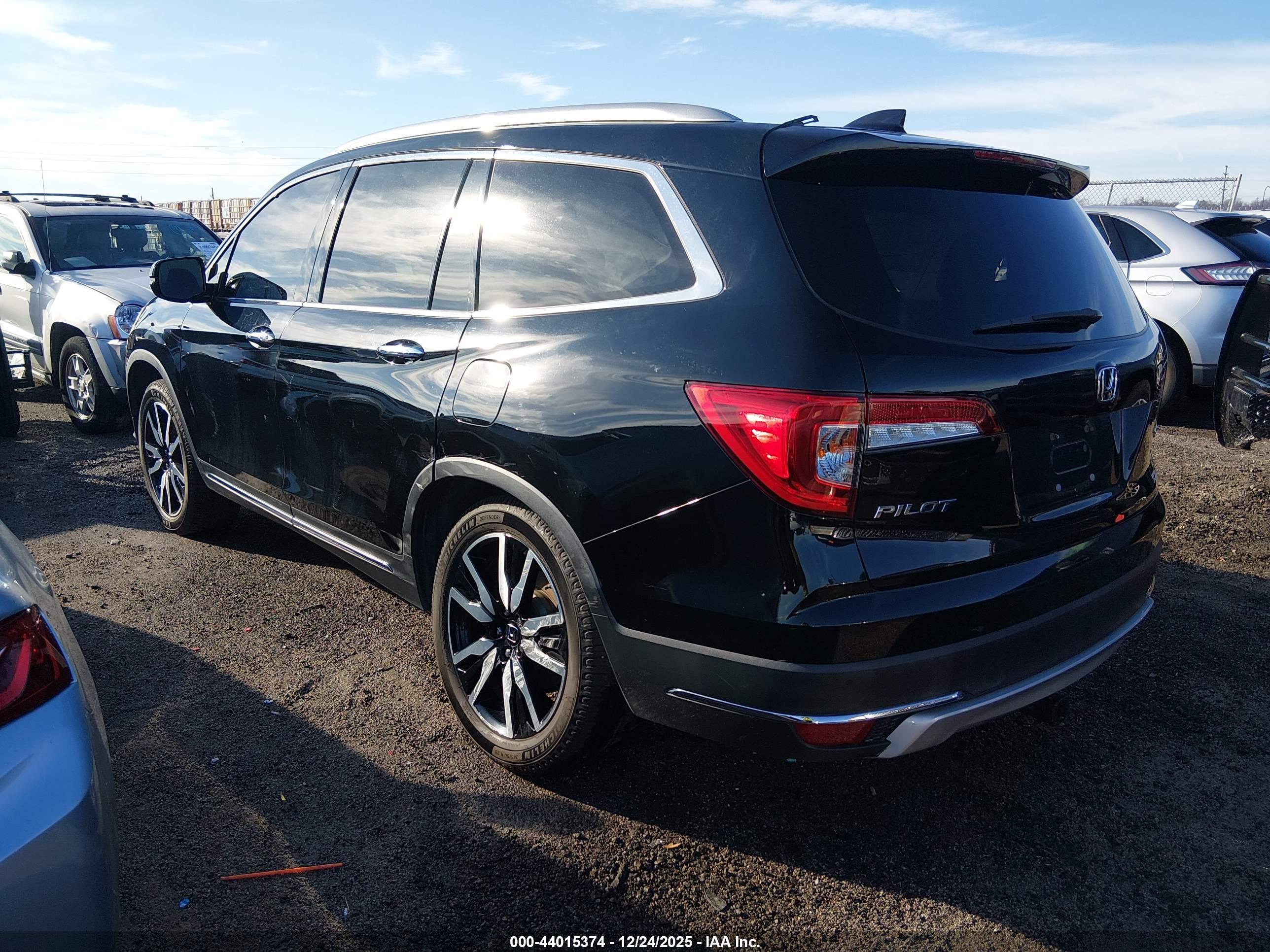 HONDA PILOT image 3