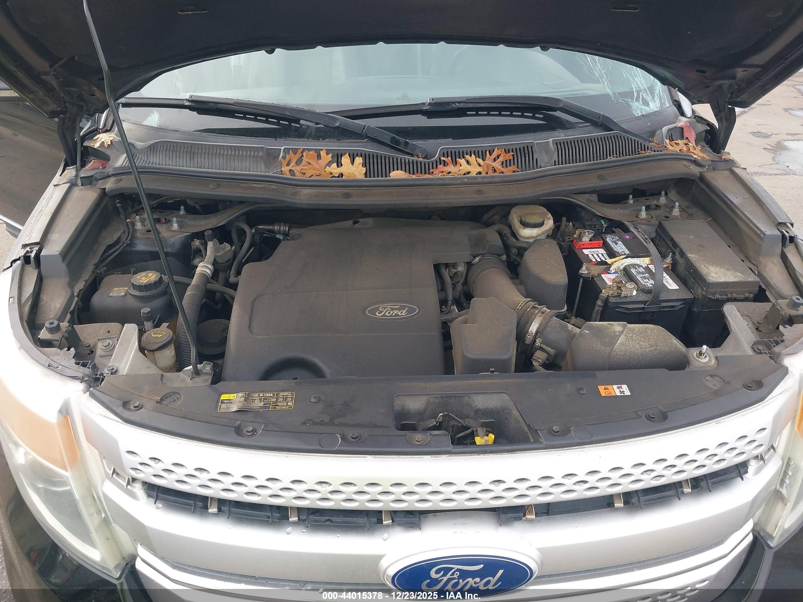 FORD EXPLORER image 10
