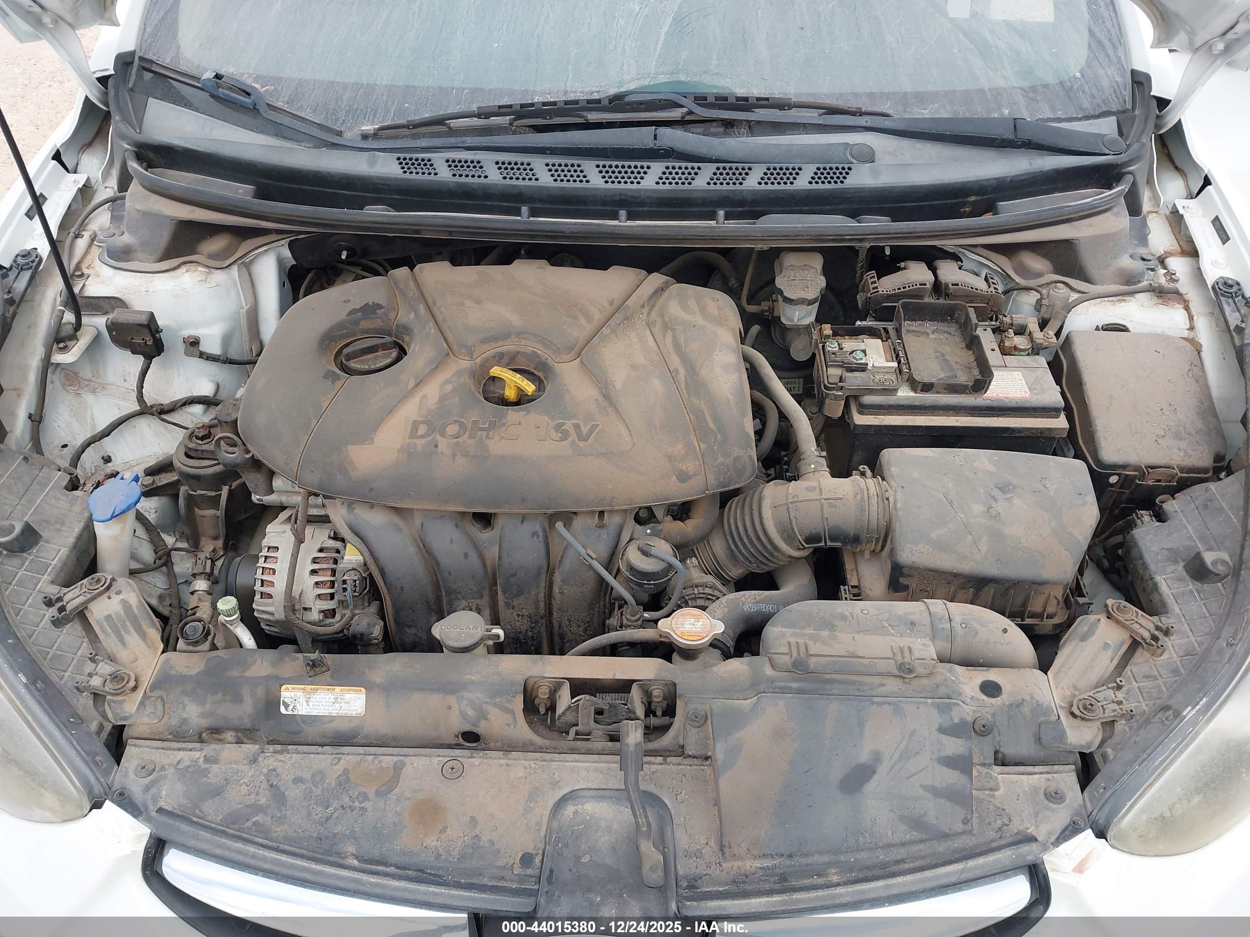 HYUNDAI ELANTRA image 10