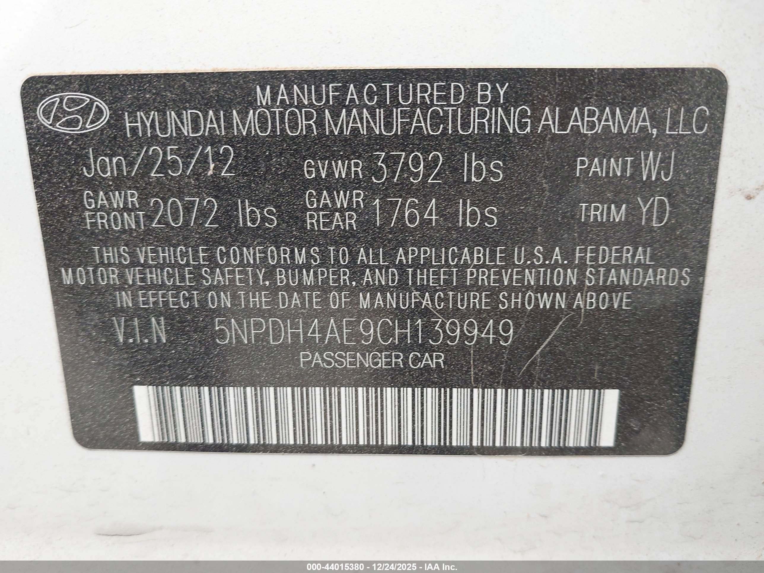 HYUNDAI ELANTRA image 9