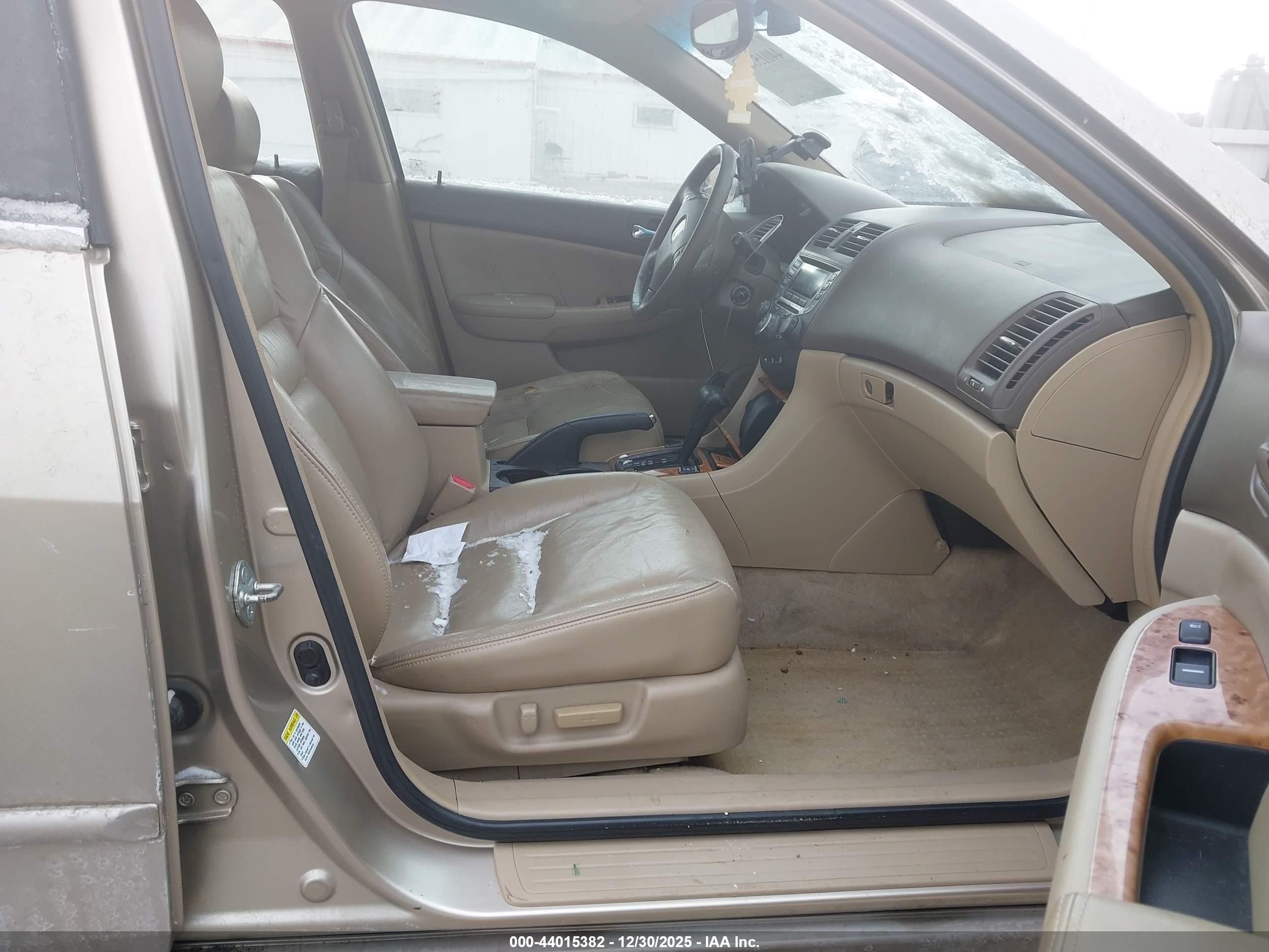 HONDA ACCORD image 5