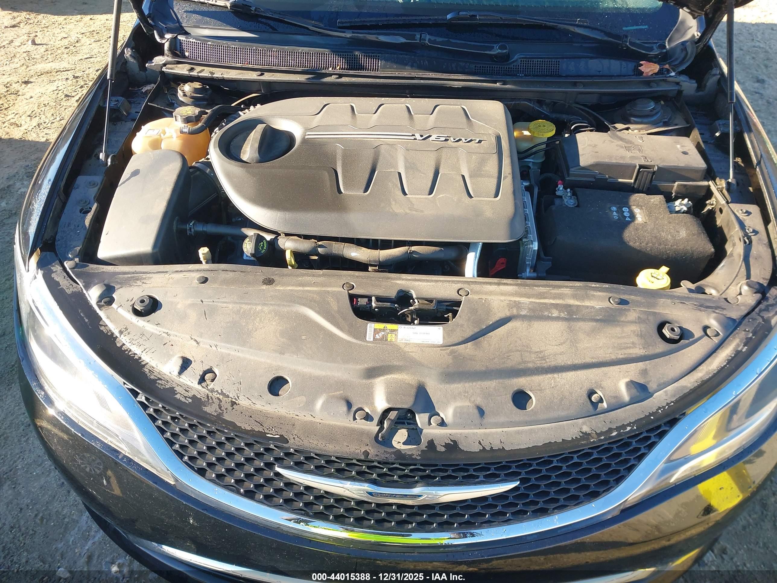 CHRYSLER 200 image 10