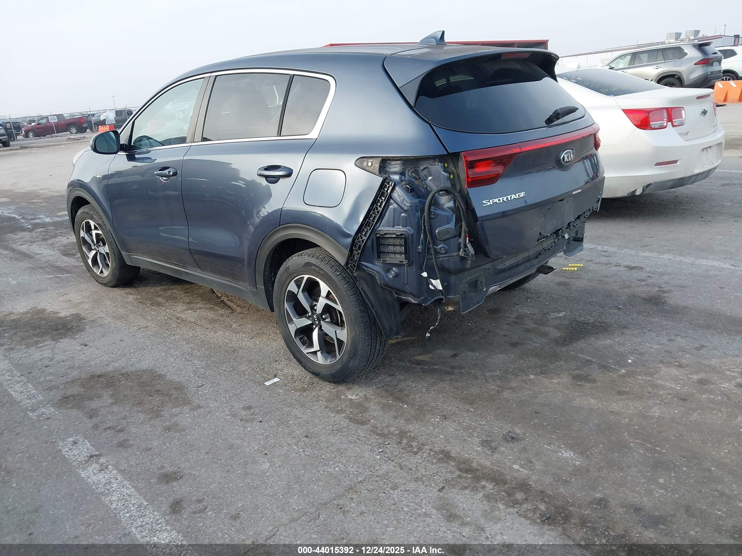KIA SPORTAGE image 3