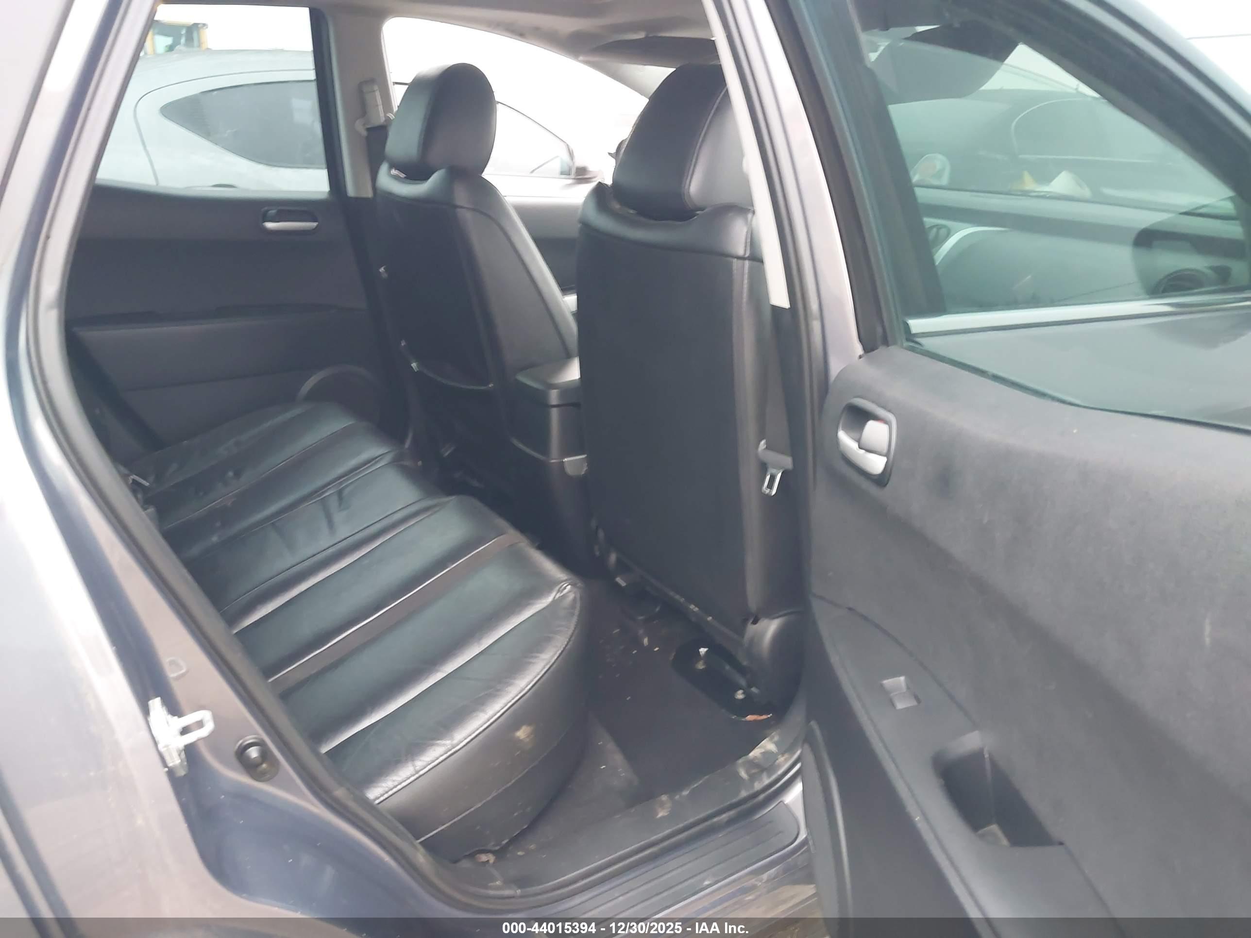 MAZDA CX-7 image 8