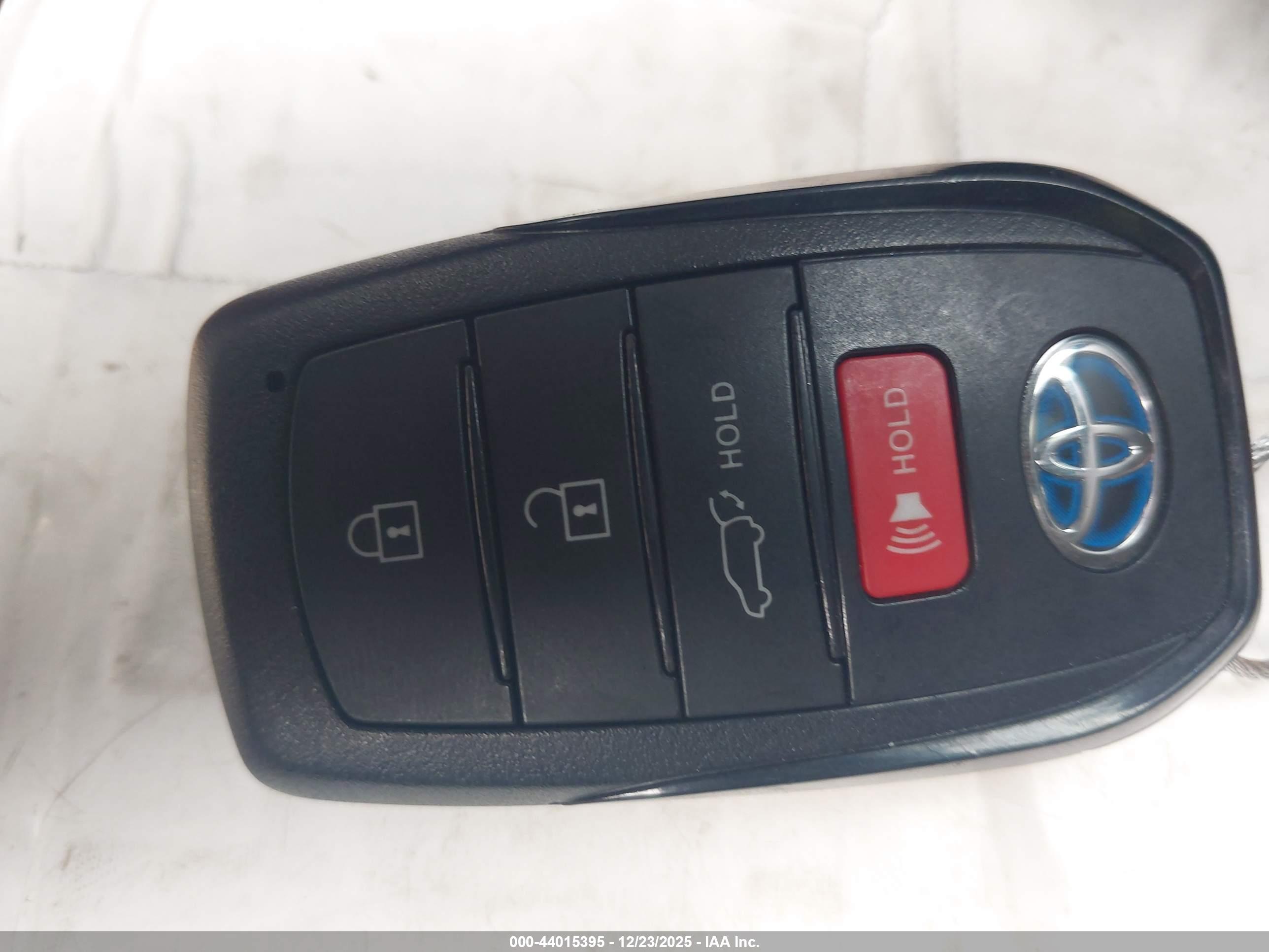 TOYOTA VENZA image 11