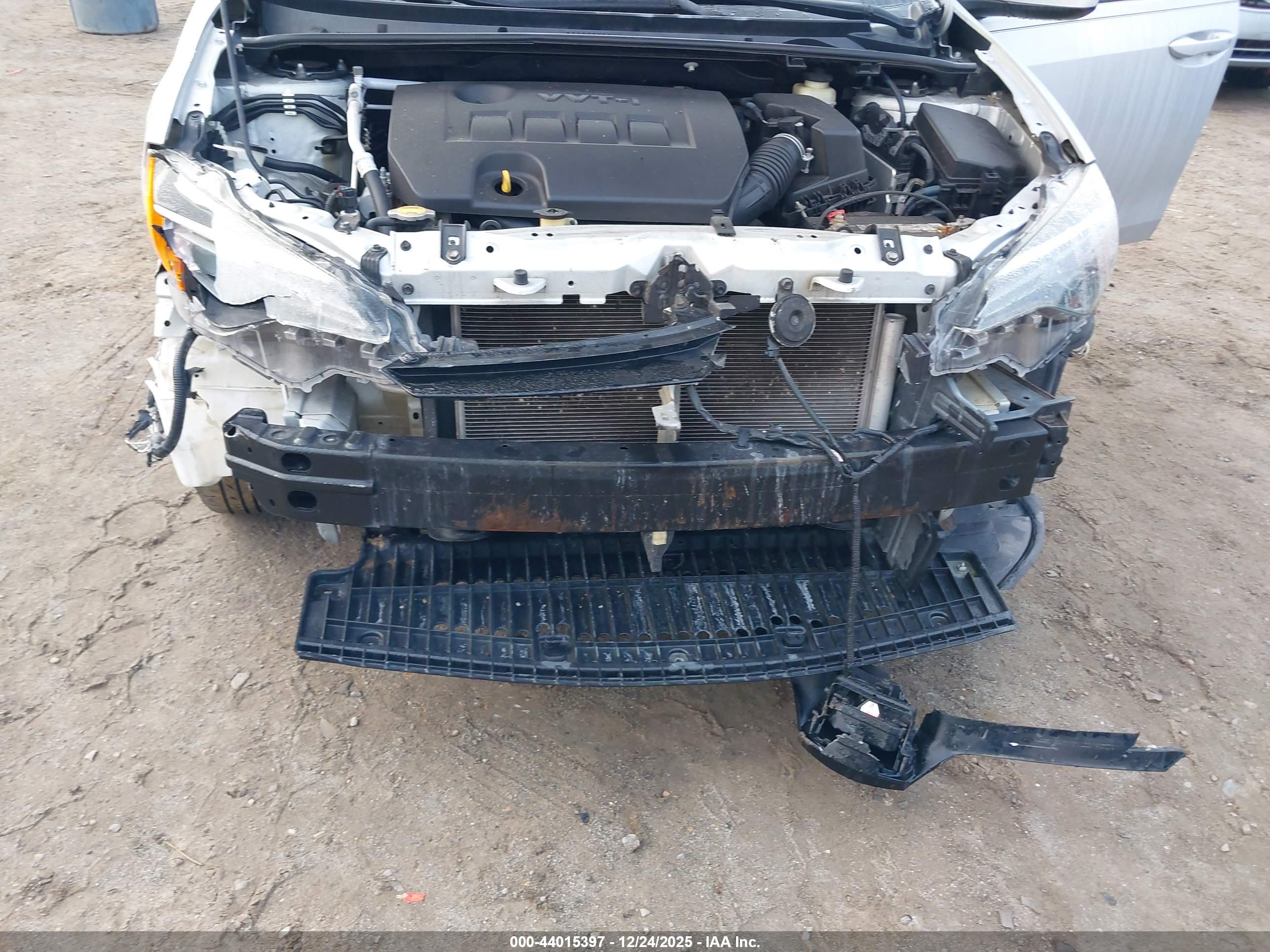 TOYOTA COROLLA image 6