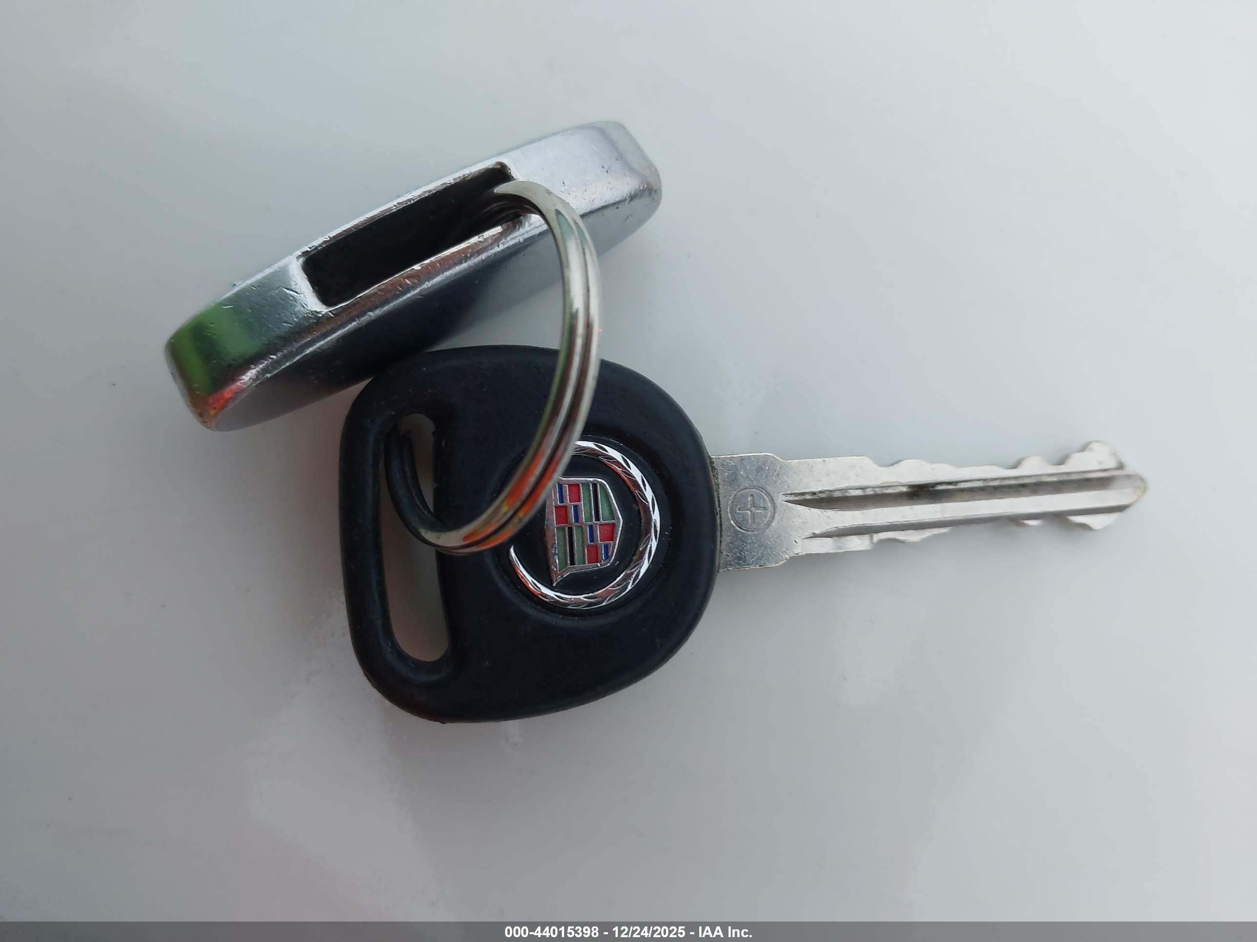 CADILLAC SRX image 11