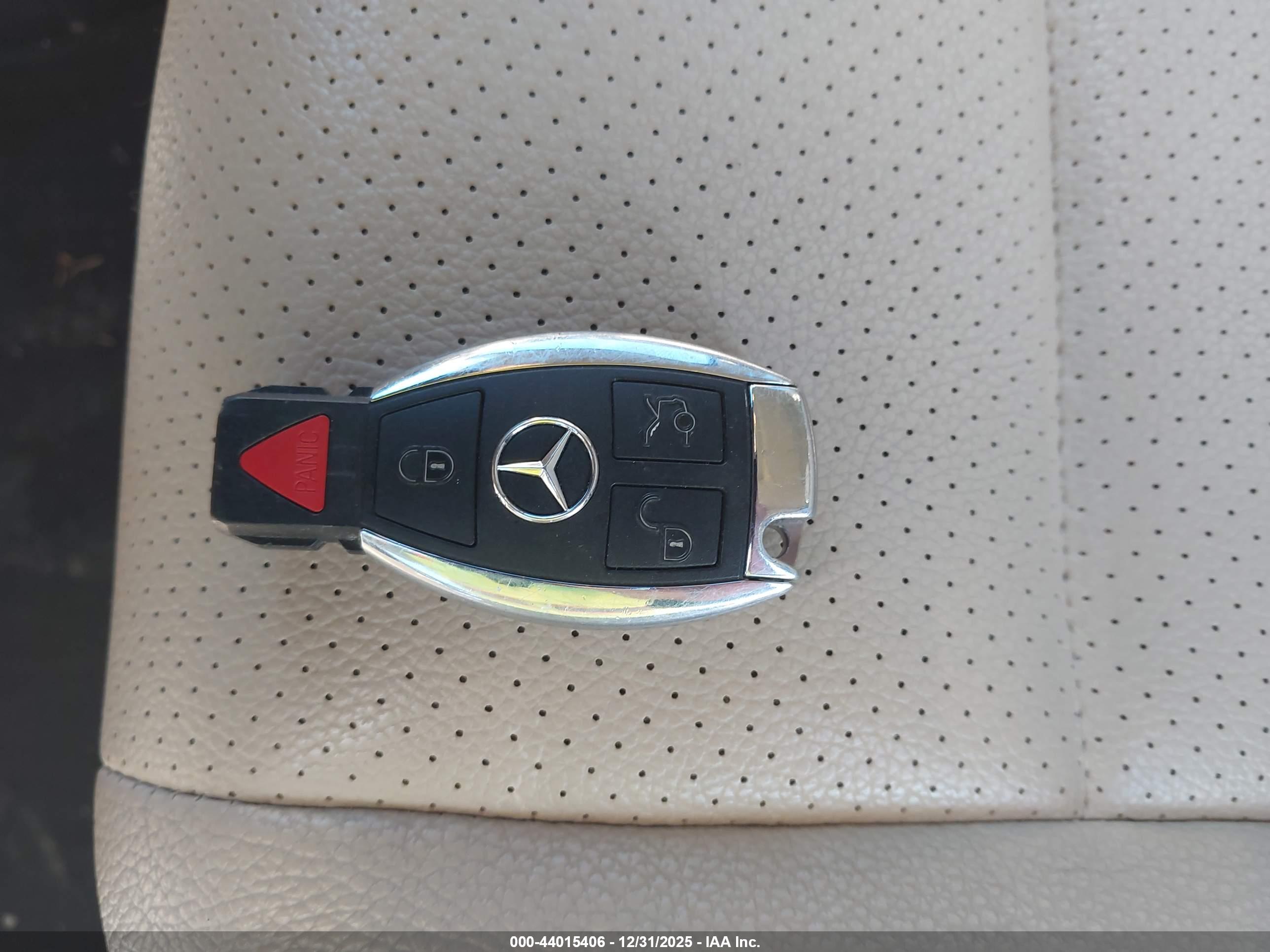 MERCEDES-BENZ GLK image 11