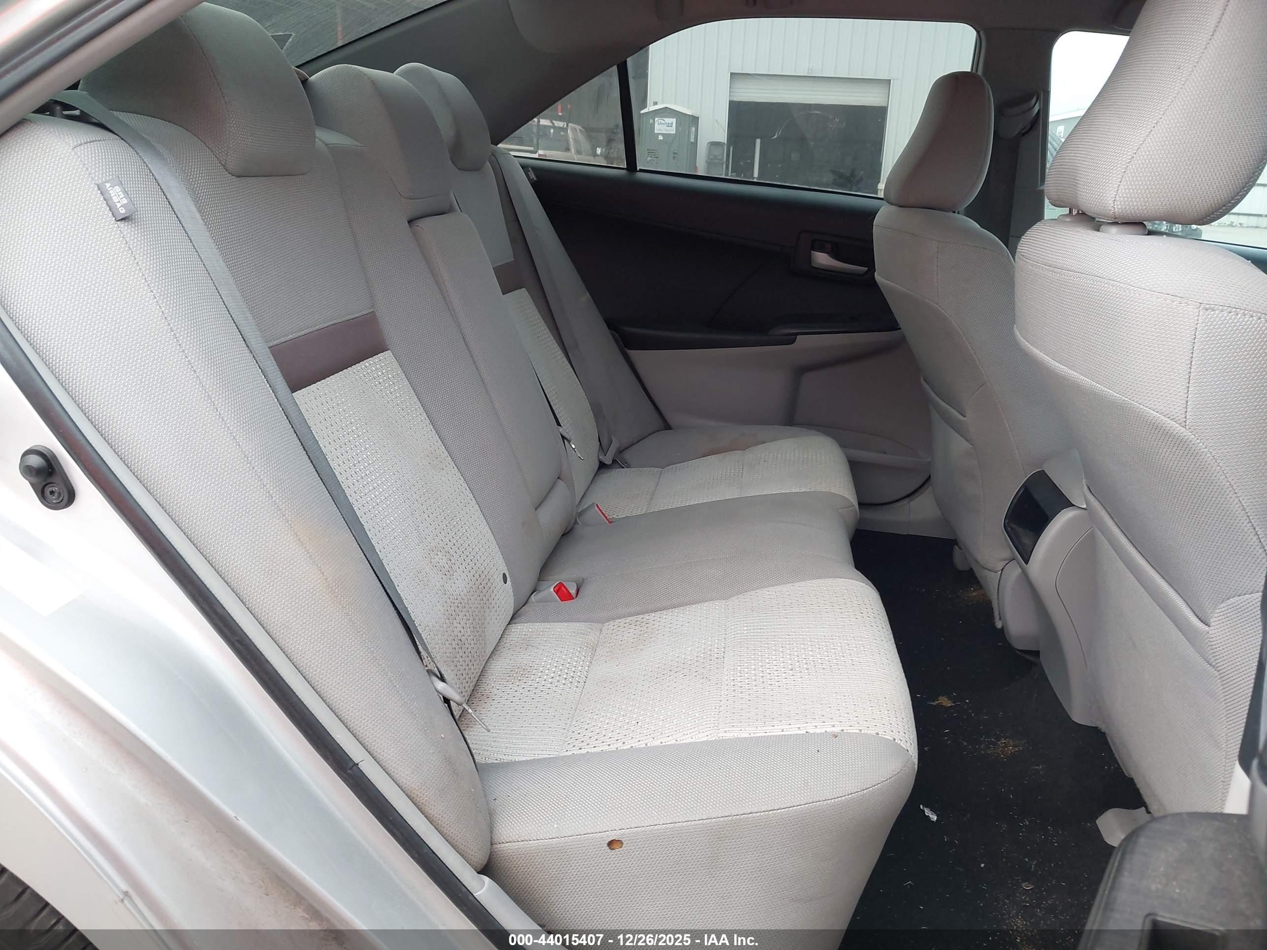 TOYOTA CAMRY image 8